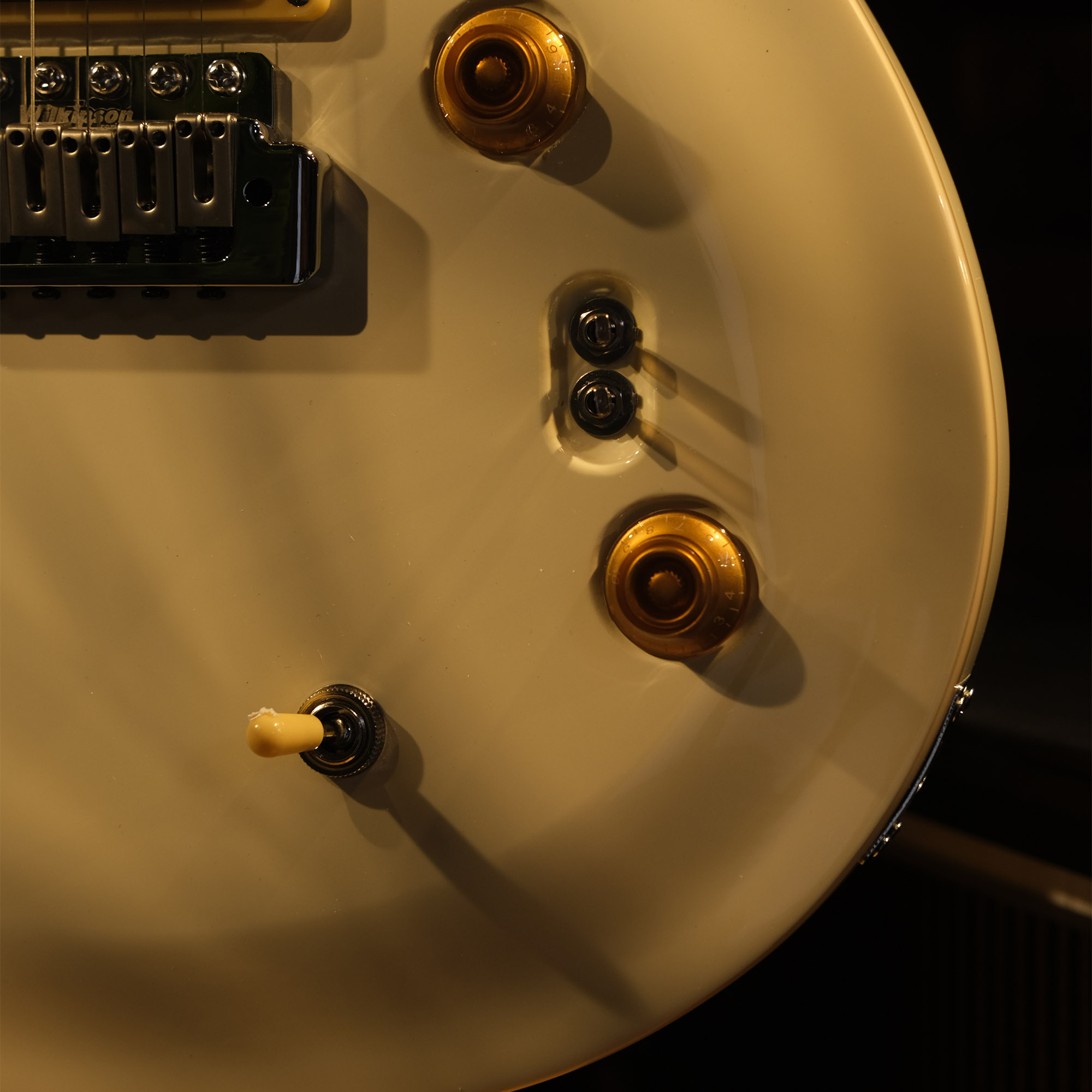 SQOE SE200 OLYMPIC WHITE Electric Guitar Wilkinson Tremolo Mirror Gloss Finish