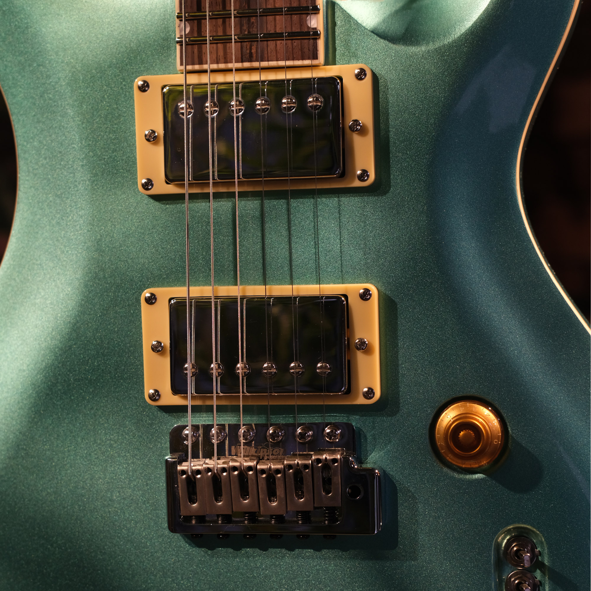 SQOE SE200 SHIMMER MINT GREEN Electric Guitar Wilkinson Tremolo Mirror Gloss Finish