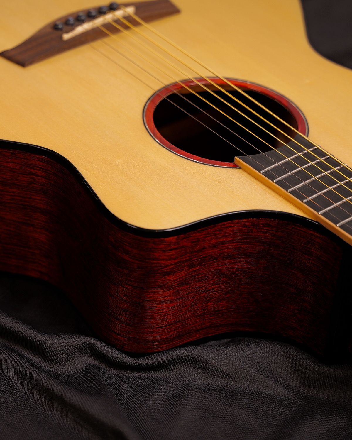 Strydom F240C auditorium acoustic guitar Natural gloss