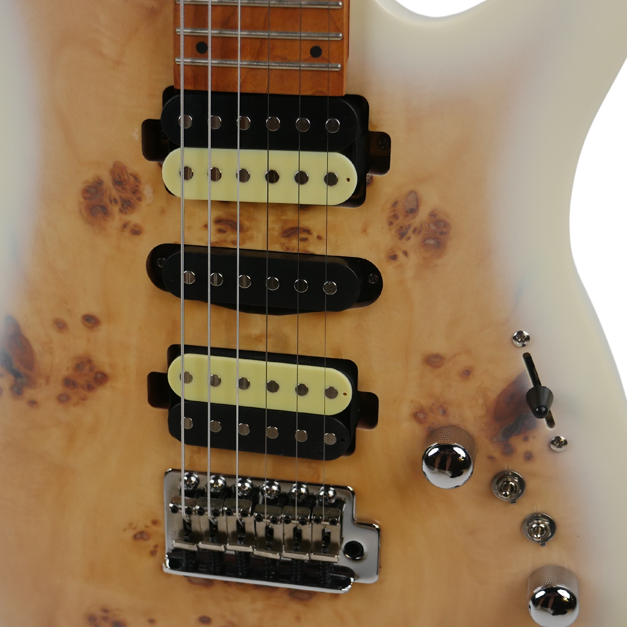 SQOE SEIB550 Ivory Whisper White 6-point tremolo bridge