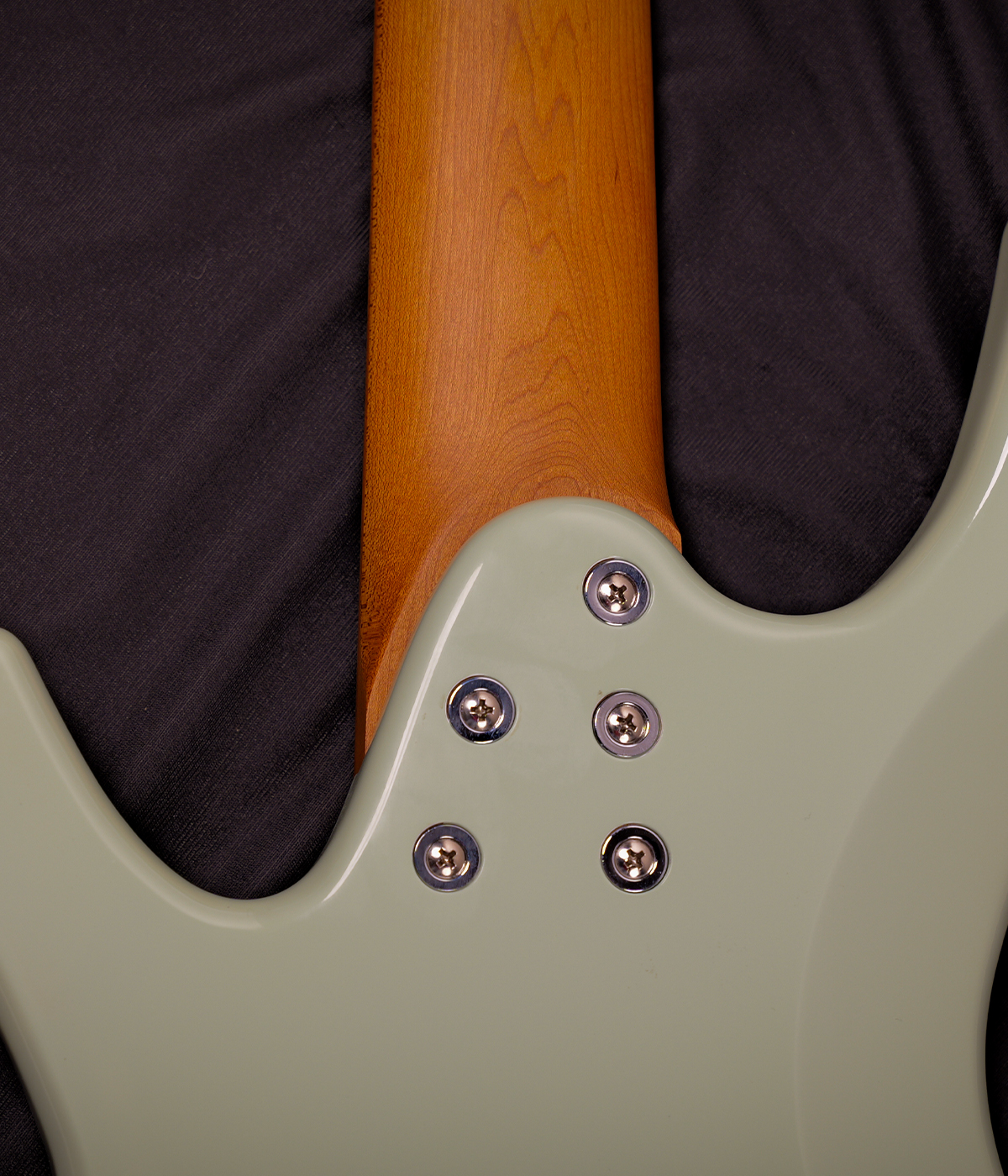 SQOE SBWT750 Surf green 5-String Headless Bass