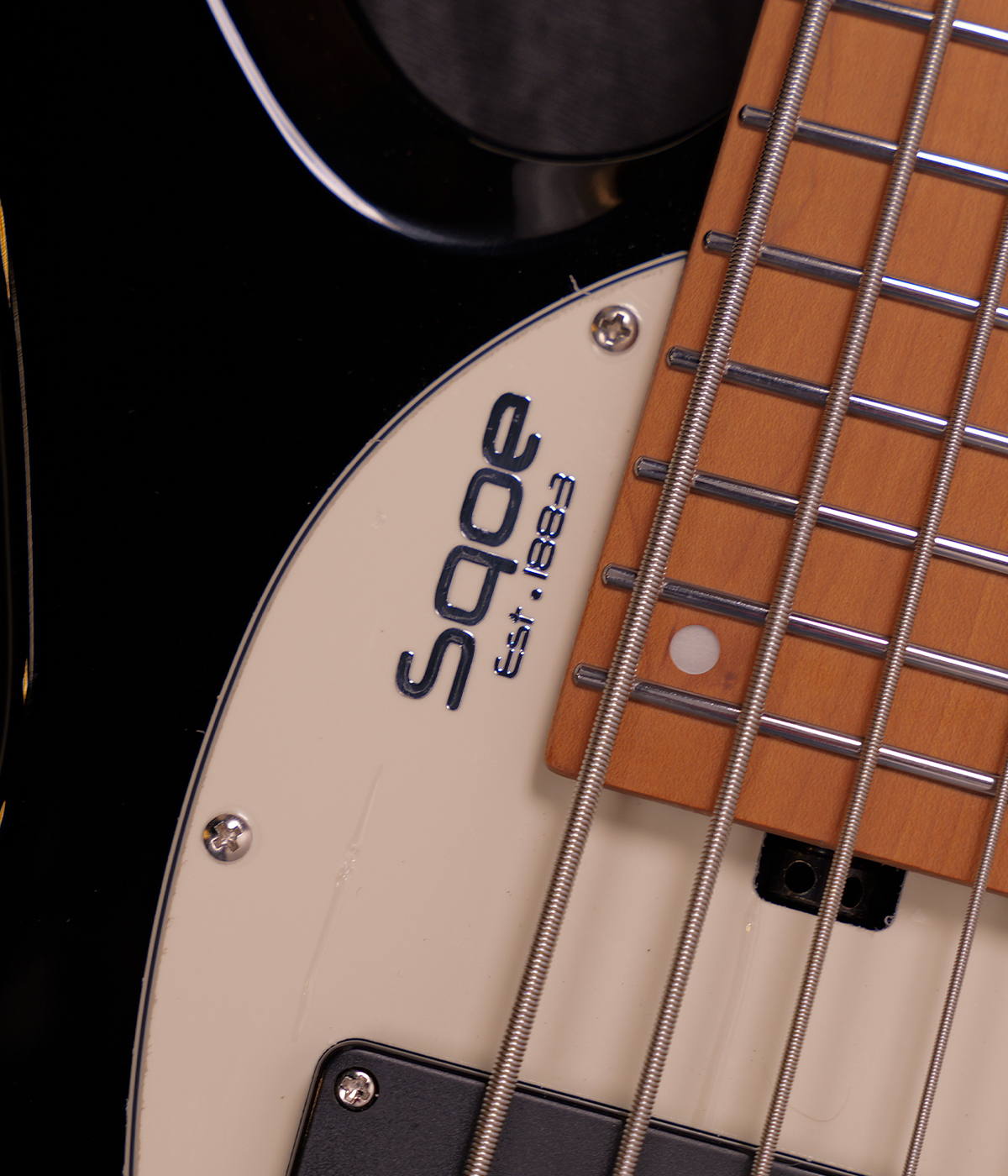 SQOE SBWT750 Black Warrior 5-String Headless Bass