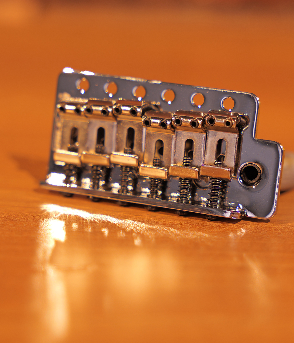 Wilkinson WOV01-CR Vintage 6-Screw Tremolo Chrome