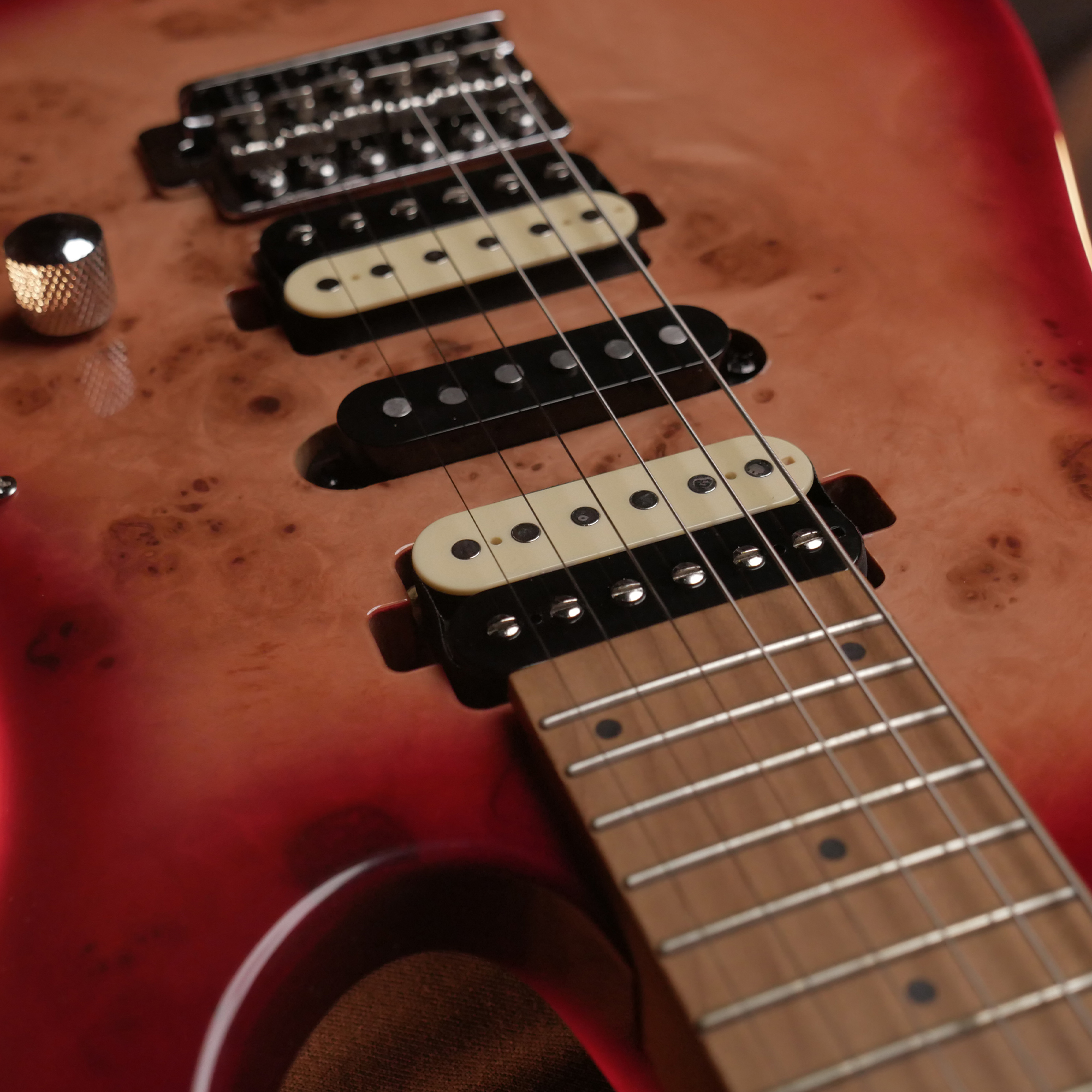 SQOE SEIB550 Cherry Red HSH Super Strat series