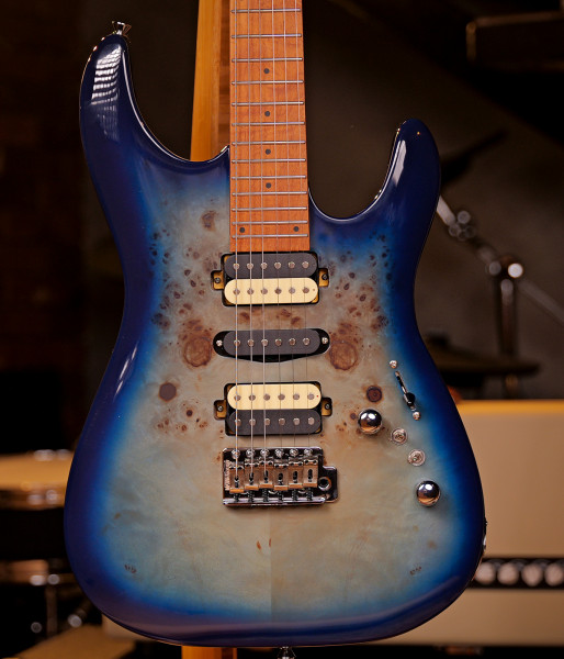 SQOE SEIB550 Ocean Burl burl top and roasted maple neck detail