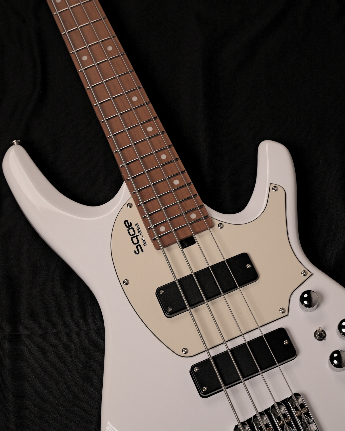 SQOE SBWT700 Pearl White 4-String Headless Electric Bass Roasted Maple India