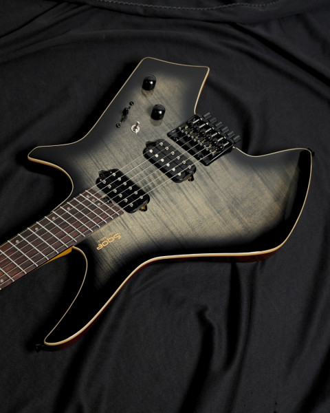 Mahogany Body With A Flame Maple Top - SQOE SEWT998 Twilight Black