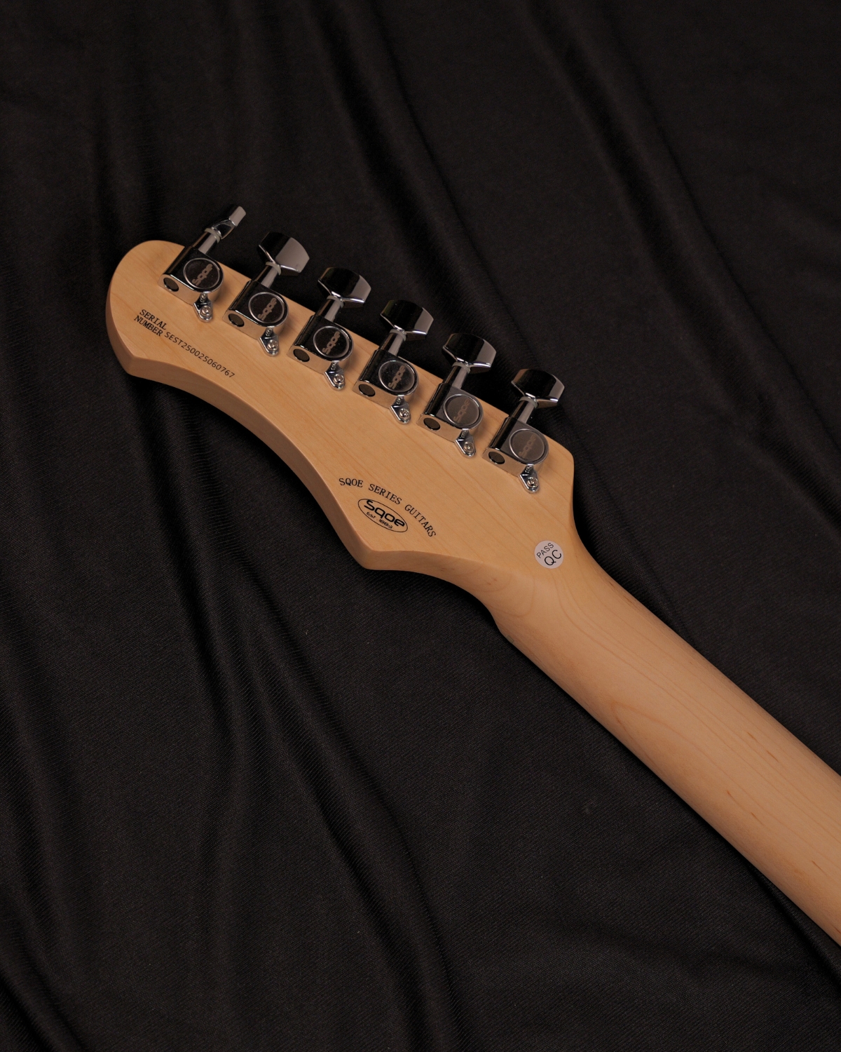 SQOE SEST250 Sunburst Electric Guitar HSS