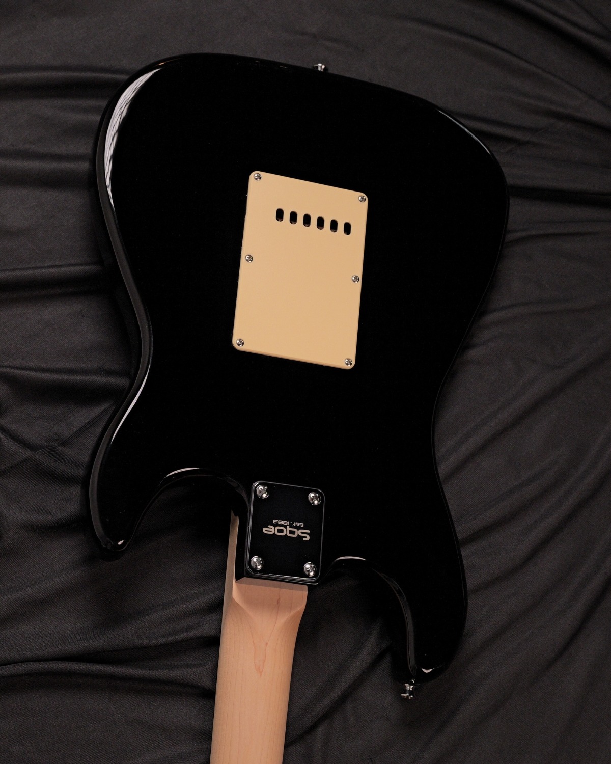 SQOE SEST250 Left handed black Electric Guitar HSS