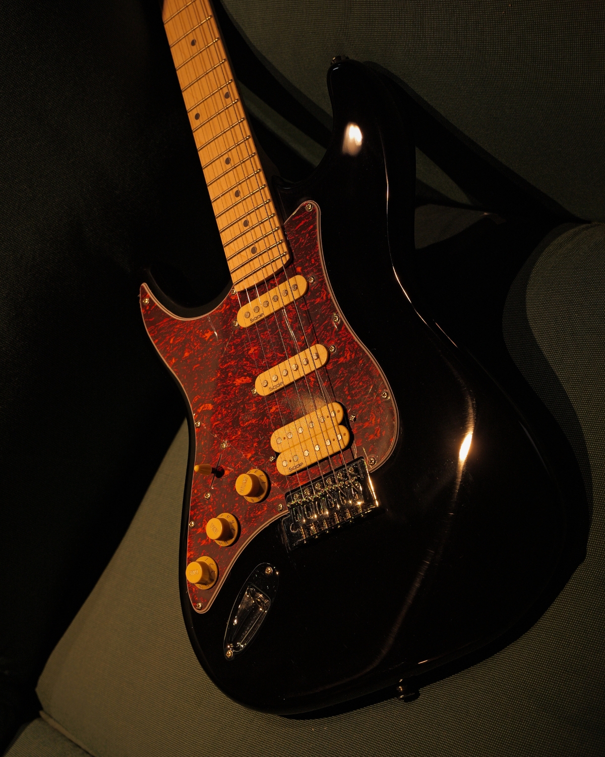 SQOE SEST250 Left handed black Electric Guitar HSS