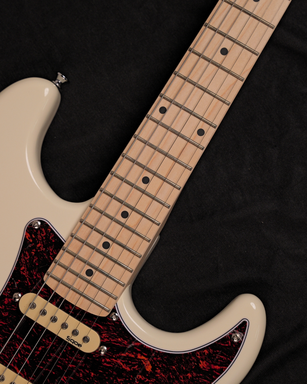 SQOE SEST250 Olympic White Electric Guitar  HSS