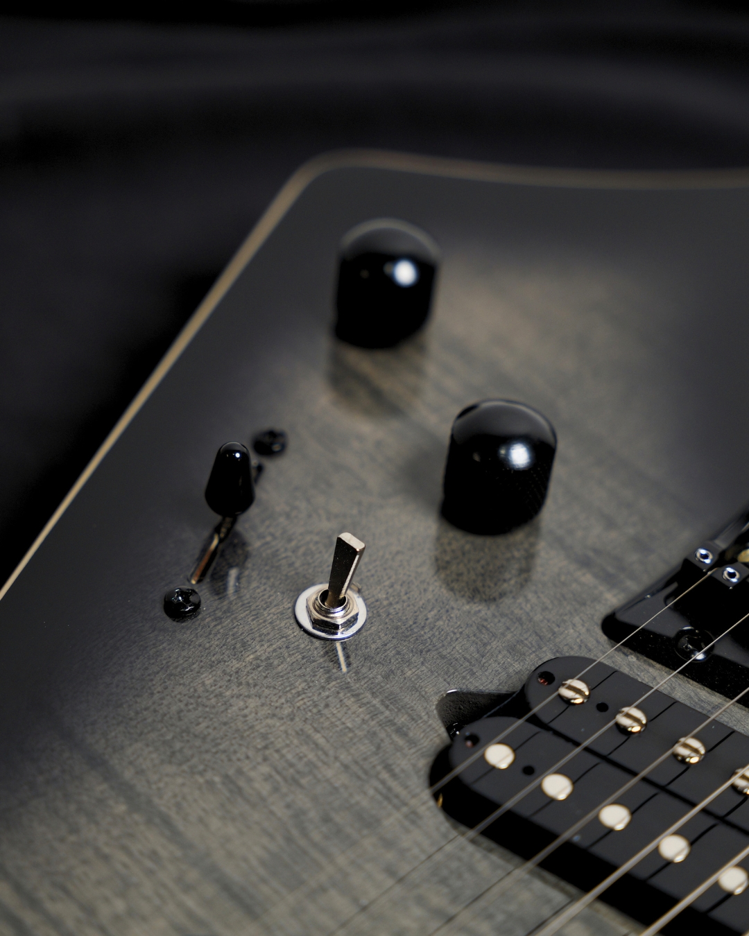 SQOE SEWT998 Headless Electric Guitar - Twilight Black