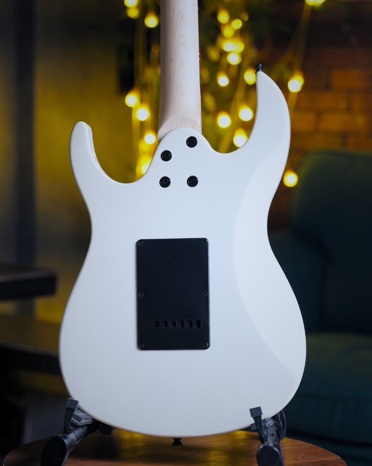 SQOE SEIB350 White Super Strat series