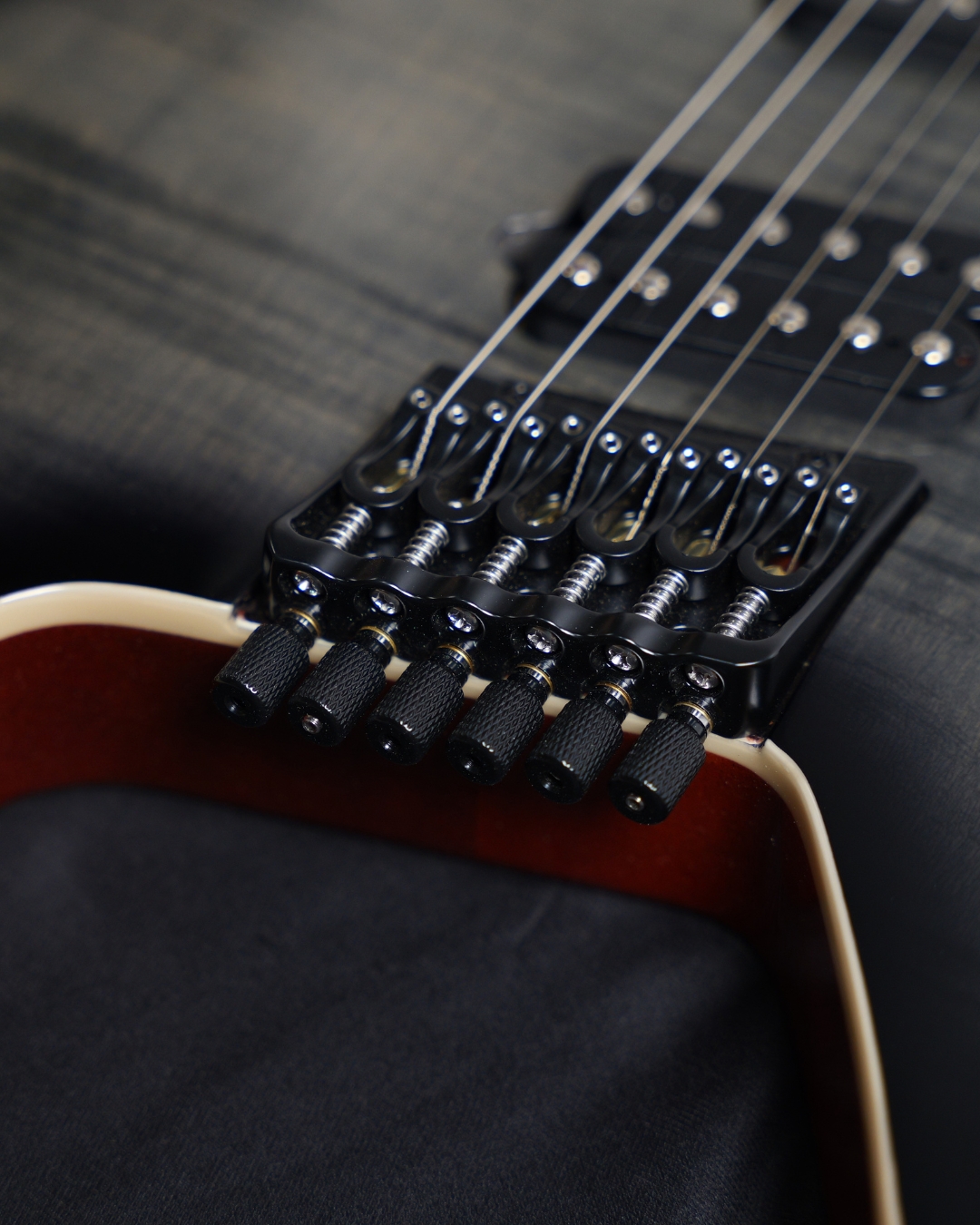 SQOE SEWT998 Headless Electric Guitar - Twilight Black