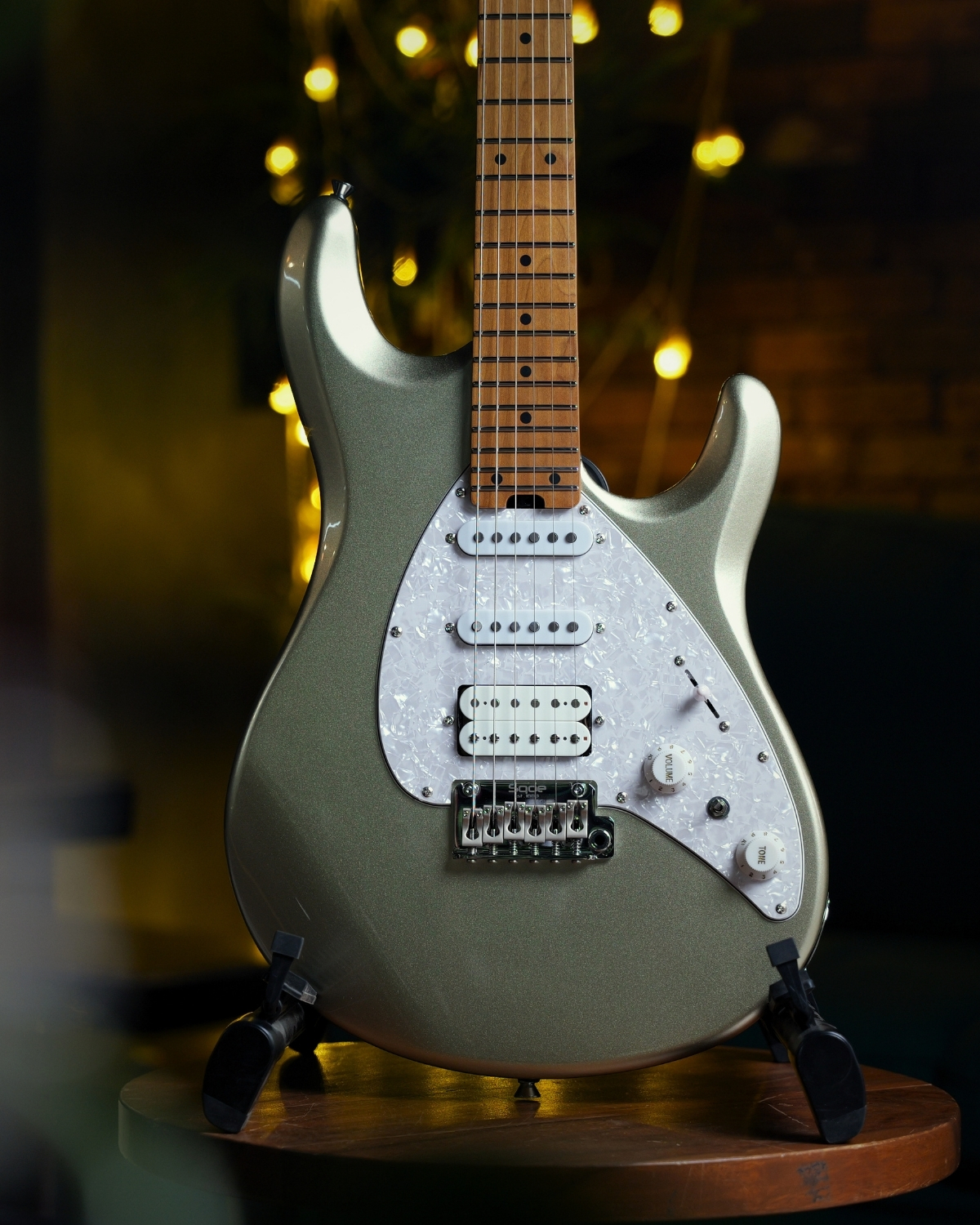 SQOE SEMS200 CA Sparkling champagne HSS Alnico 5 Electric Guitar