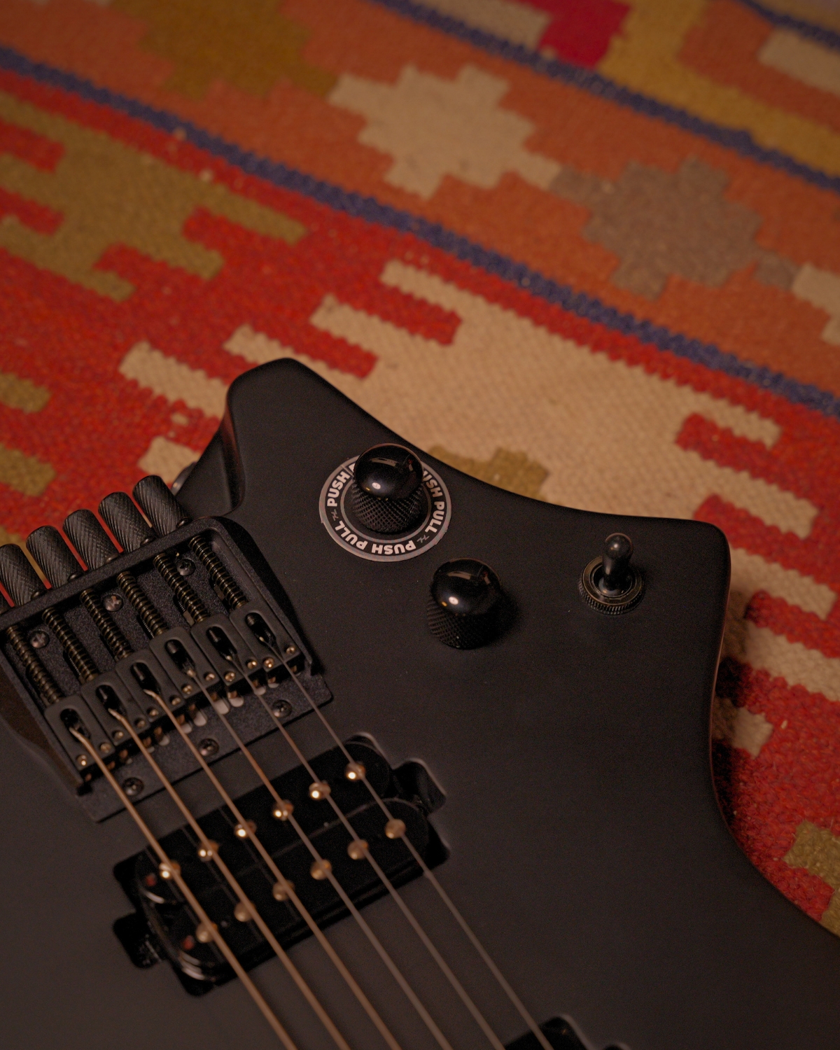 HEX N400L S BK BLACK LEFT HANDED - STAINLESS STEEL FRETS
