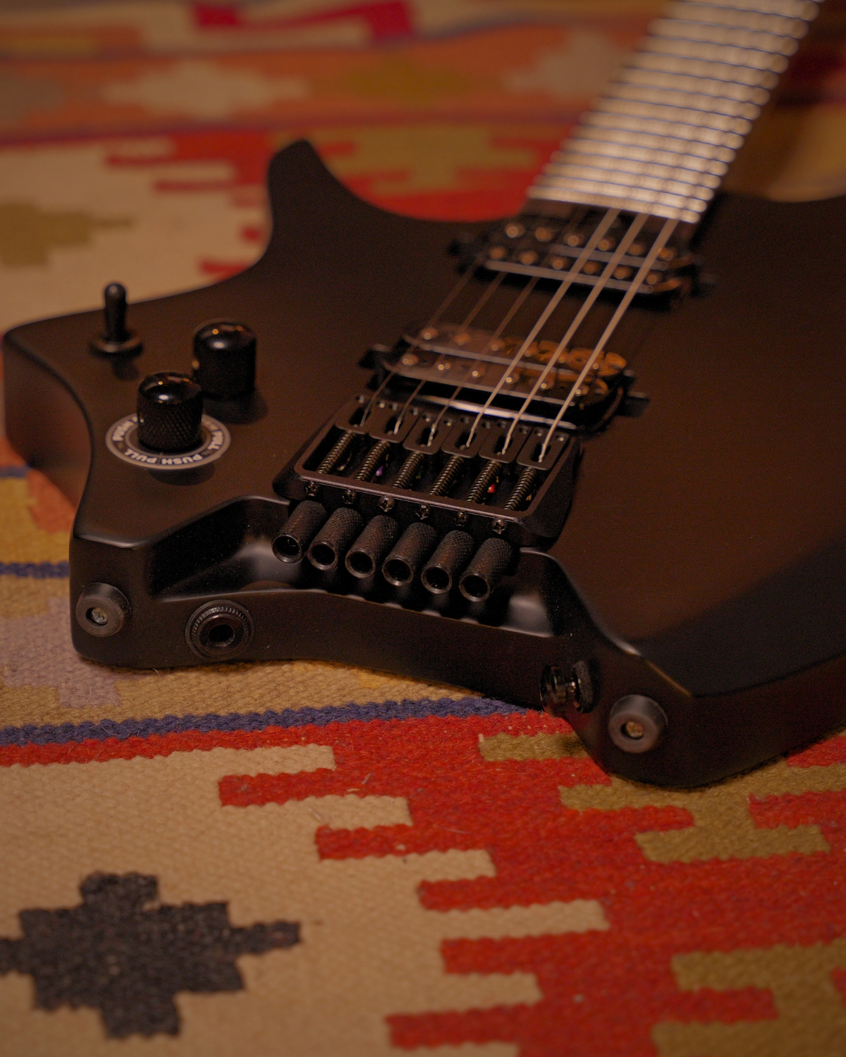 HEX N400L S BK BLACK LEFT HANDED - STAINLESS STEEL FRETS