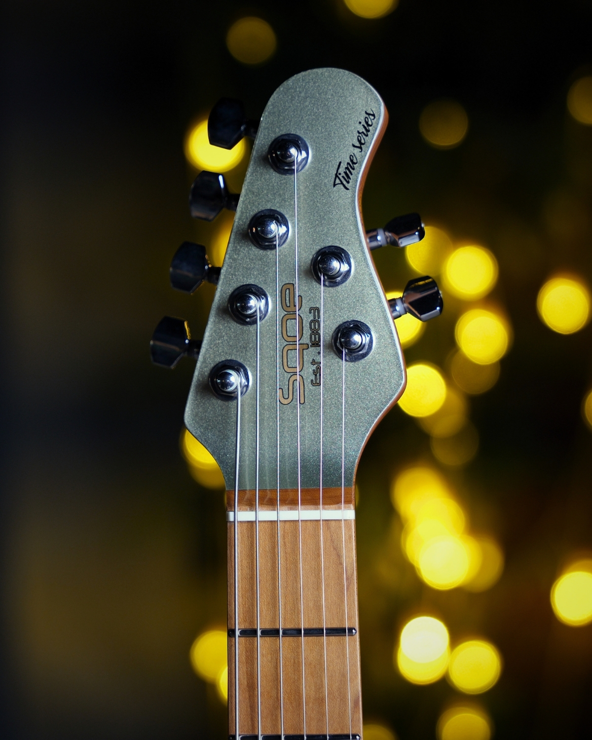 SQOE SEMS200 CA Sparkling champagne HSS Alnico 5 Electric Guitar