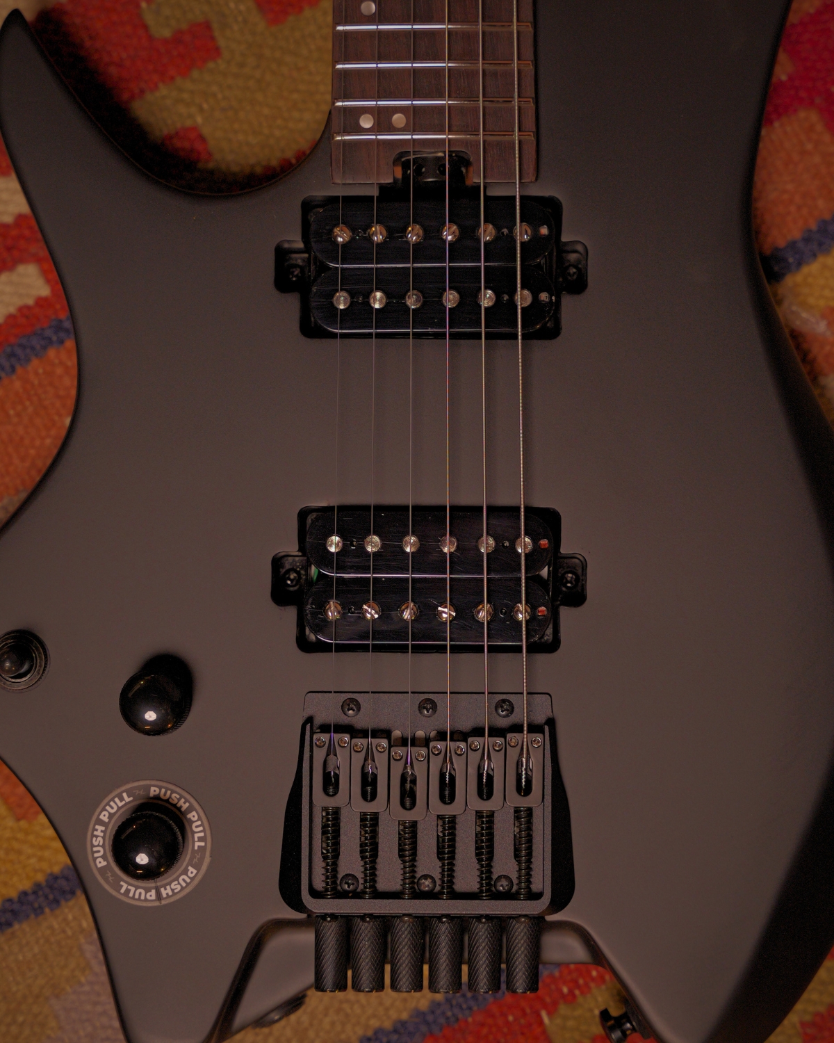 HEX N400L S BK BLACK LEFT HANDED - STAINLESS STEEL FRETS