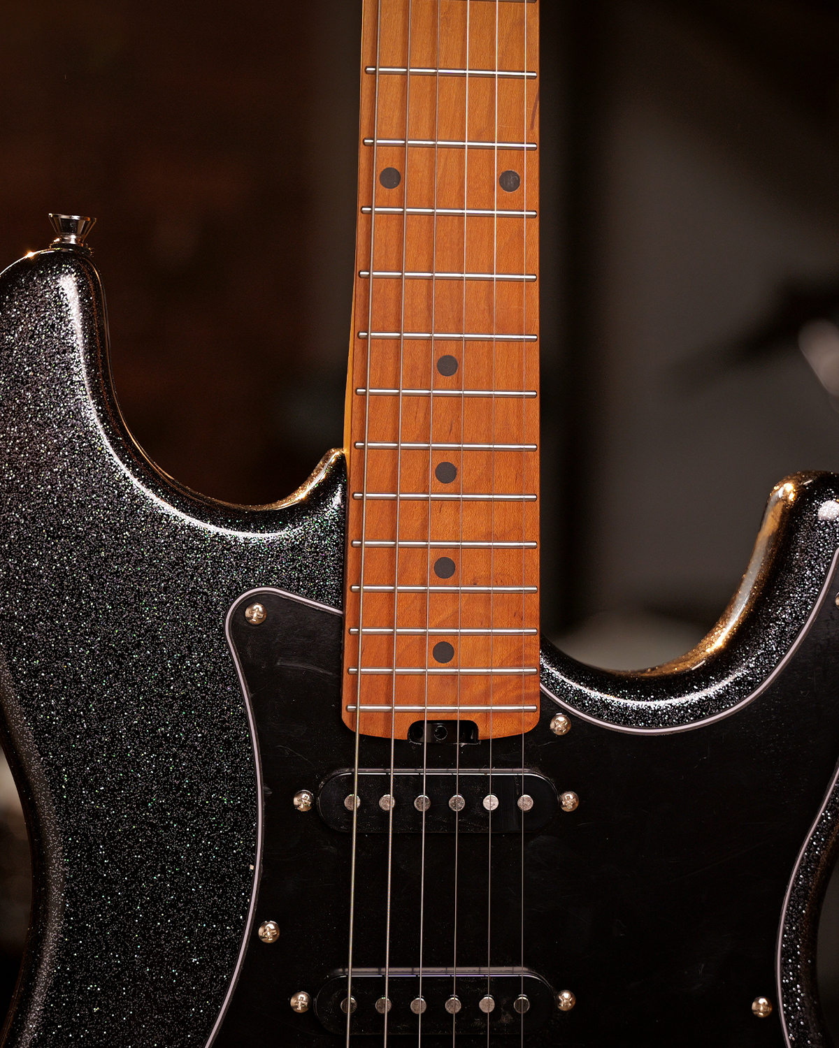 Strydom ST30 Pro Galaxy Black  Built-In Riot Processor  HSS