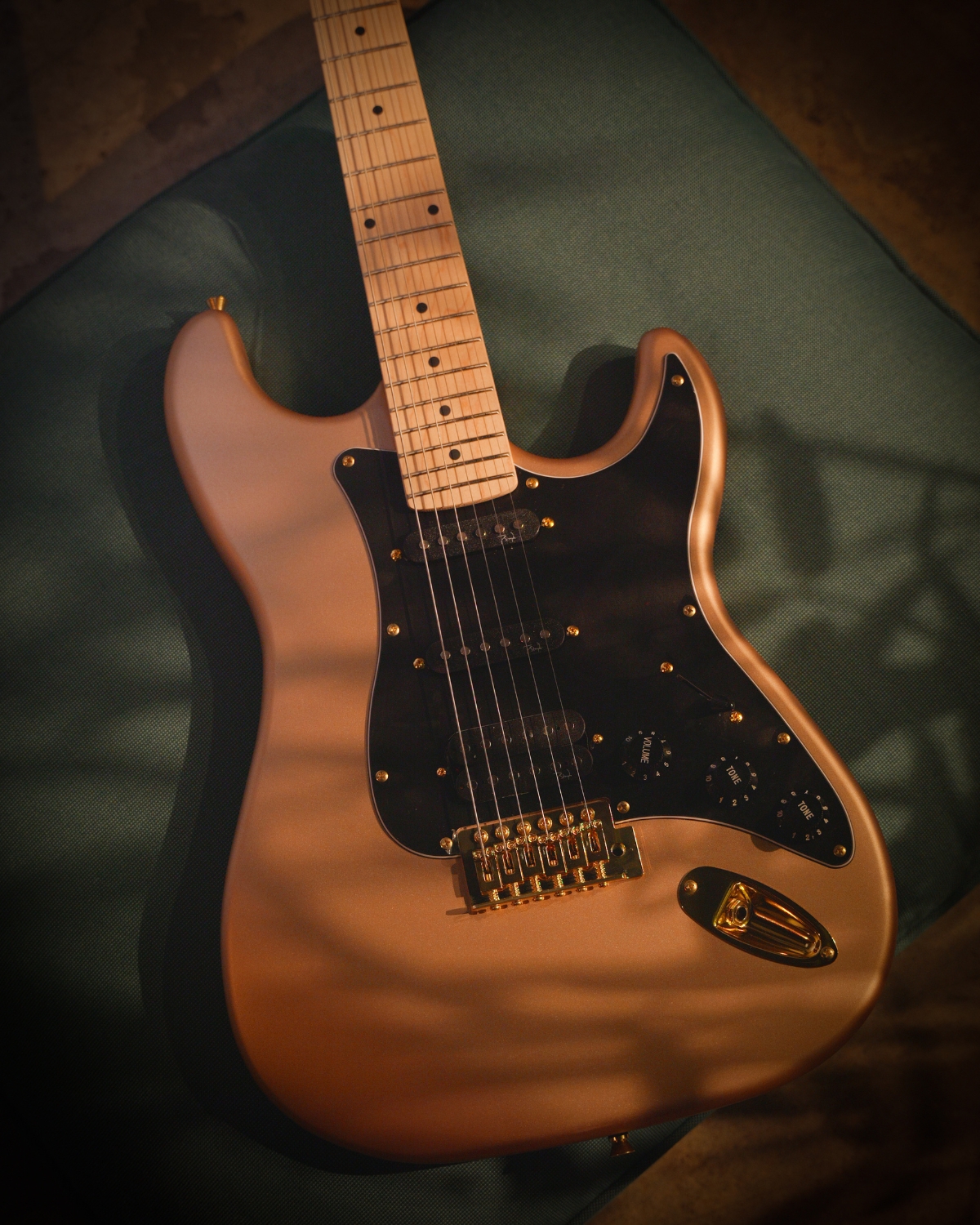 Strydom ST20M Nova Gold Electric Guitar Gold Hardware