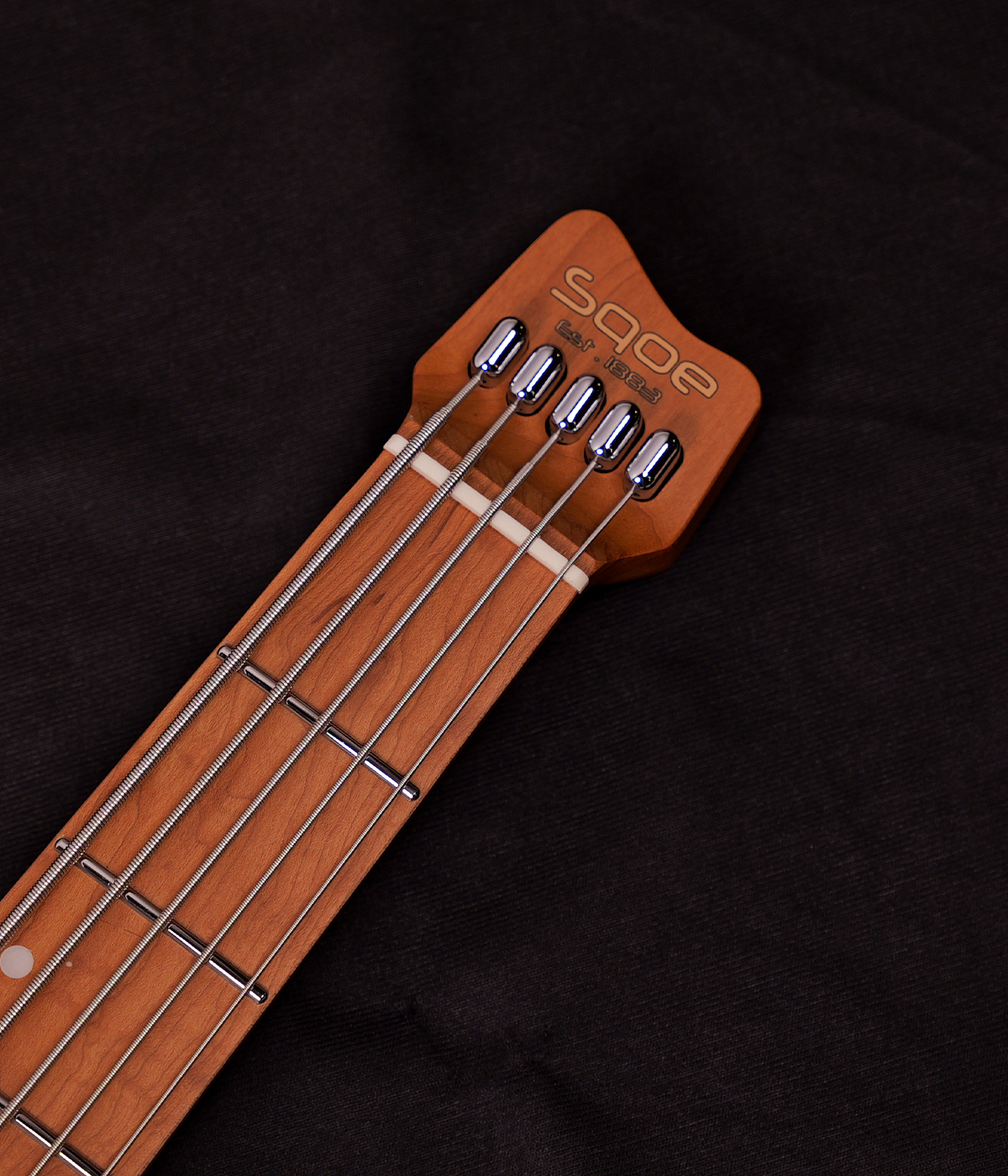 SQOE SBWT750 Pearl White 5-String Headless Bass