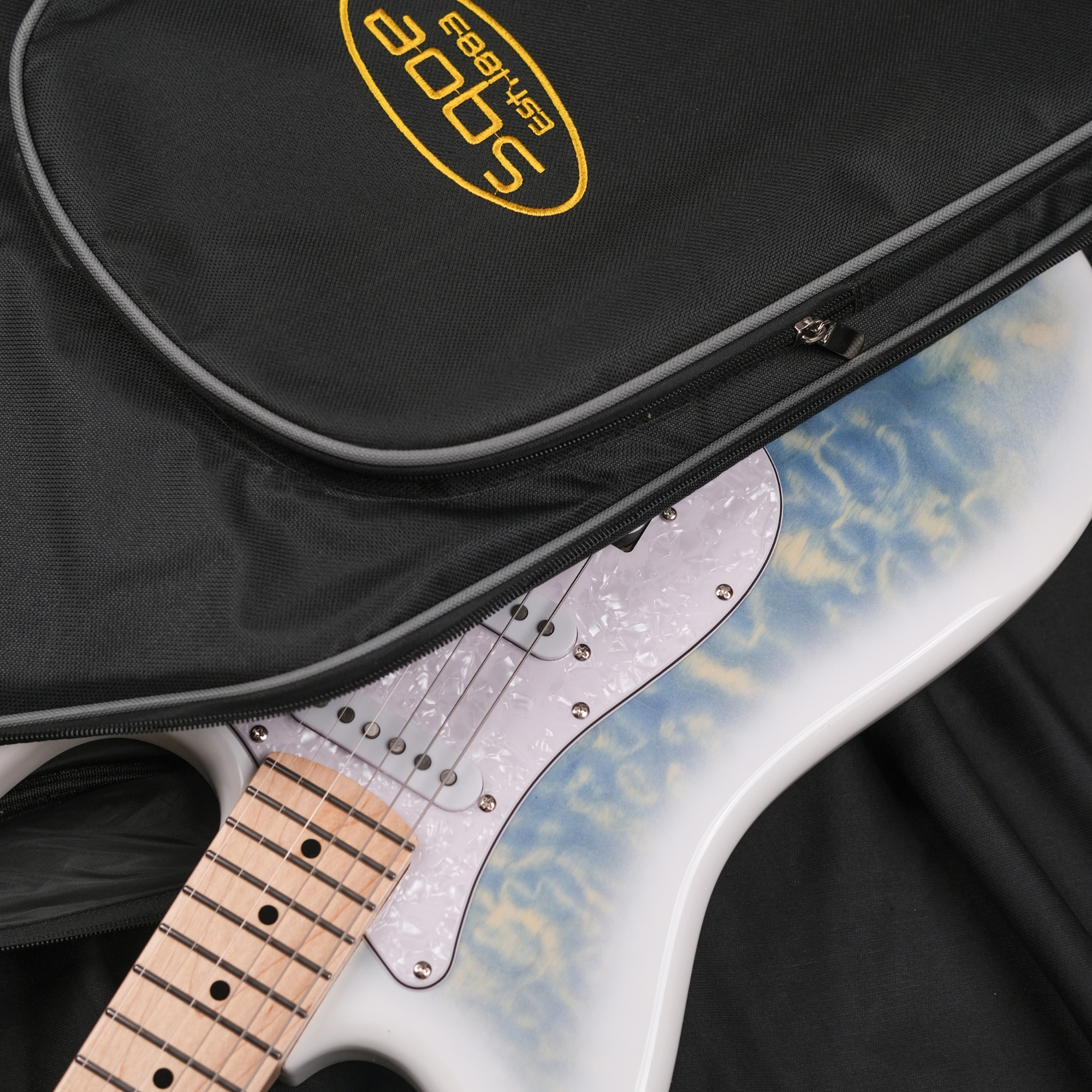 SQOE SEST699 alnico 5 HSS Quilted maple top - Frost blue quilt