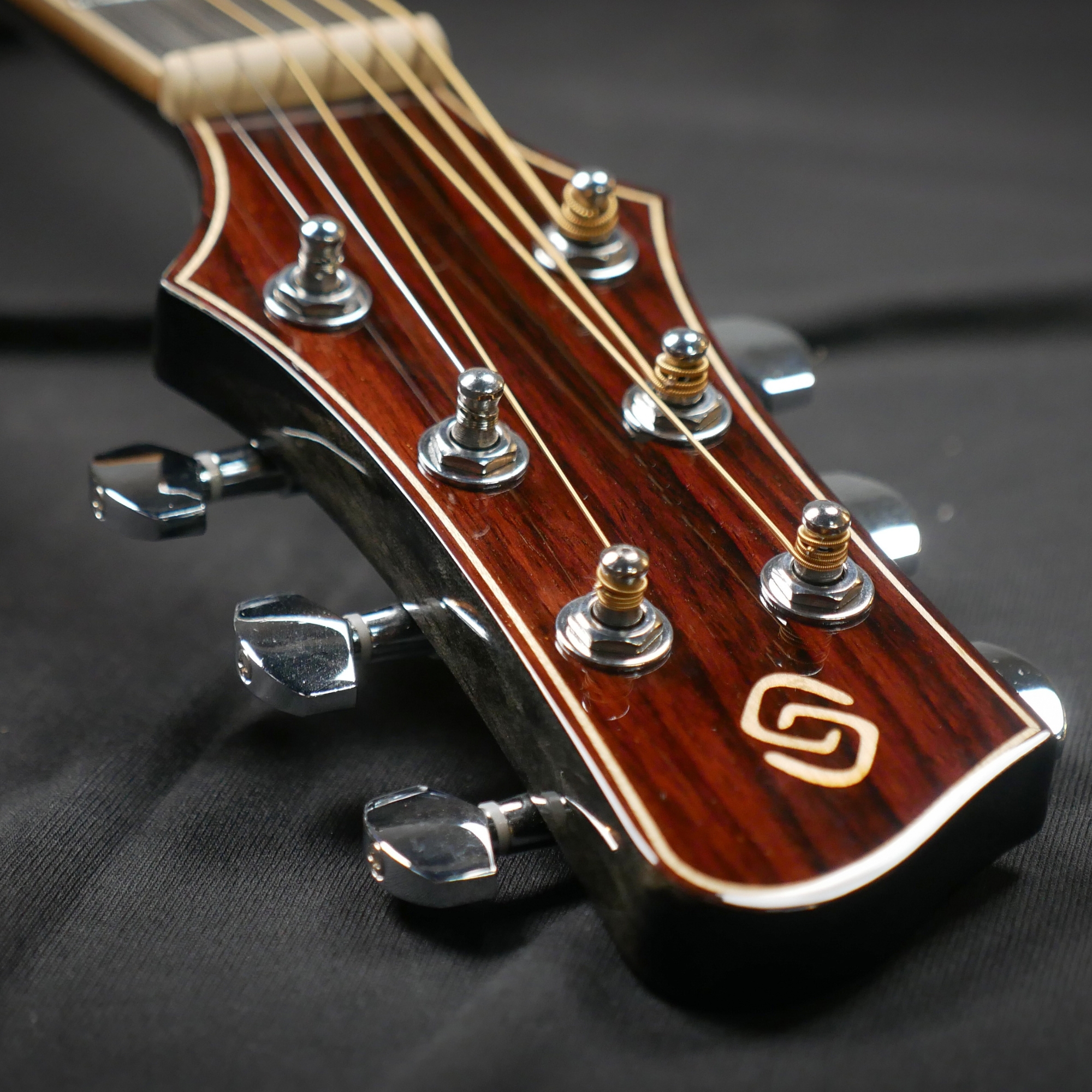 Strydom GA241C Red moon Acoustic guitar Black