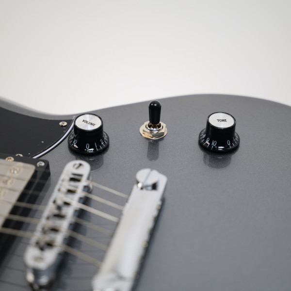 Tune-O-Matic fixed bridge on the SQOE SESG450
