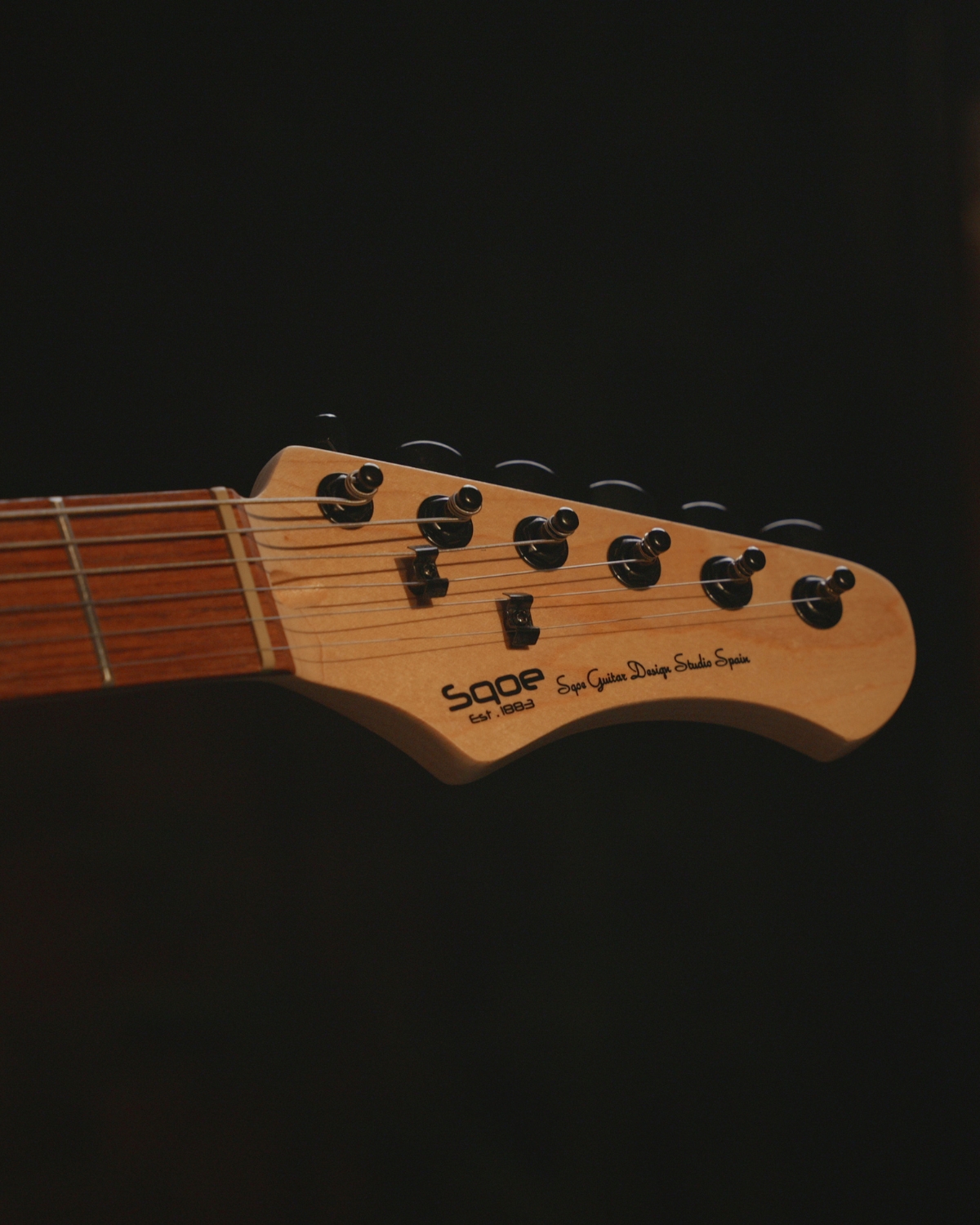SQOE SEST230 Black Hss Electric guitar