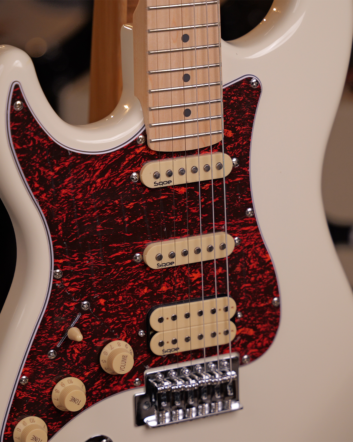 SQOE SEST250 Left handed Olympic White Electric Guitar HSS