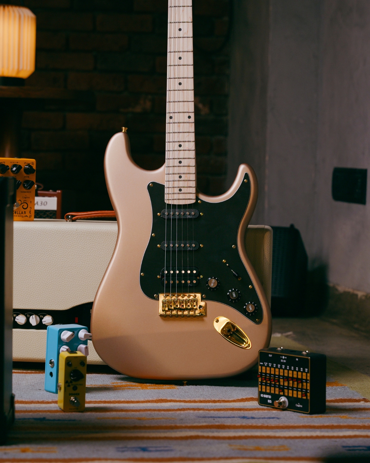 Strydom ST20M Nova Gold Electric Guitar Gold Hardware