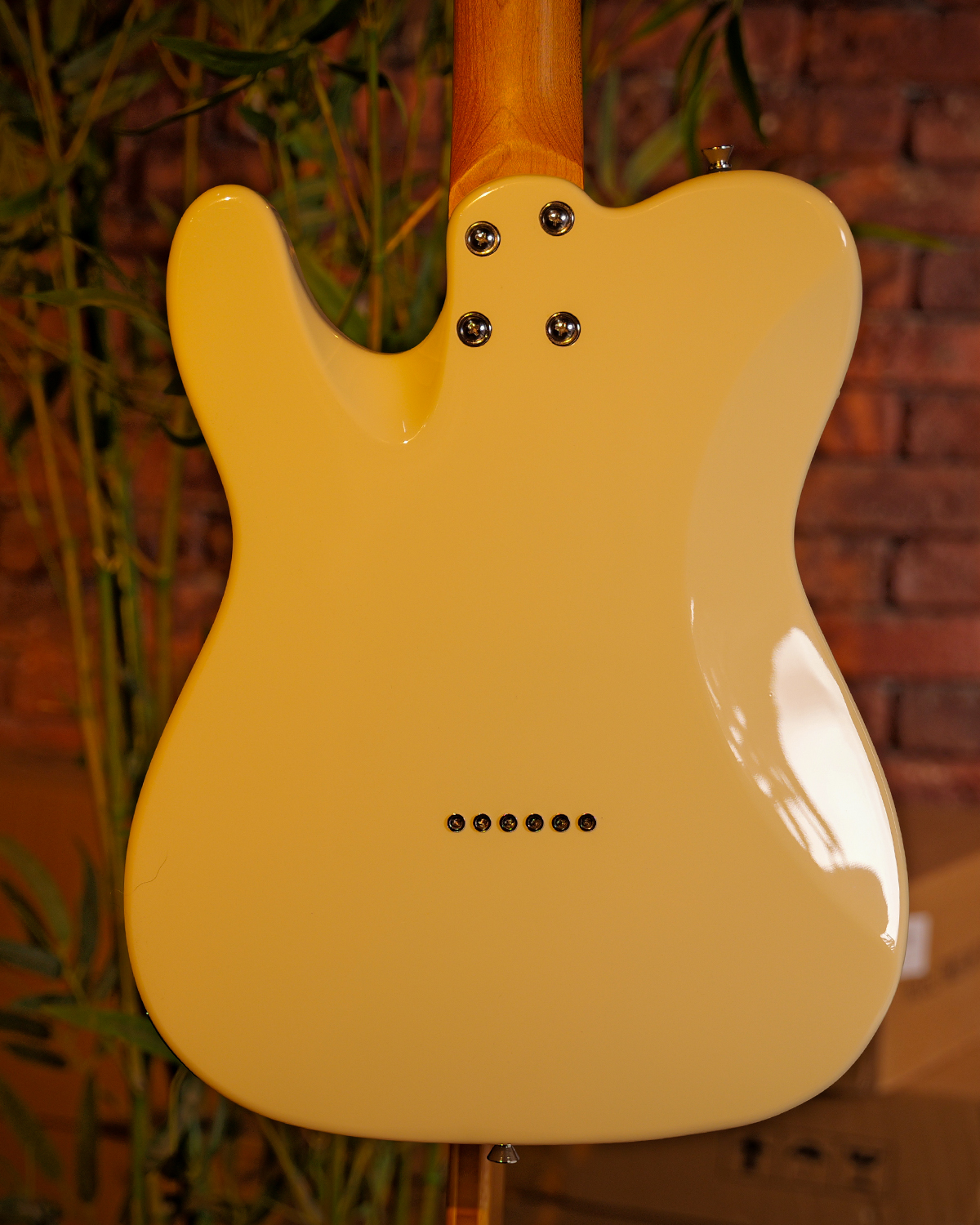 SQOE SETL550 Ivory Whisper White Tele-Style Guitar