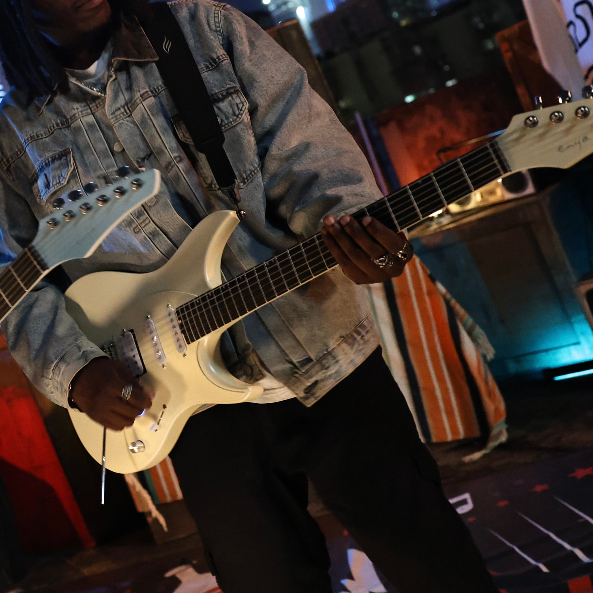 Enya Nova Inspire series Ivory smart electric guitar exclusive thickened bag Type-C charging cable