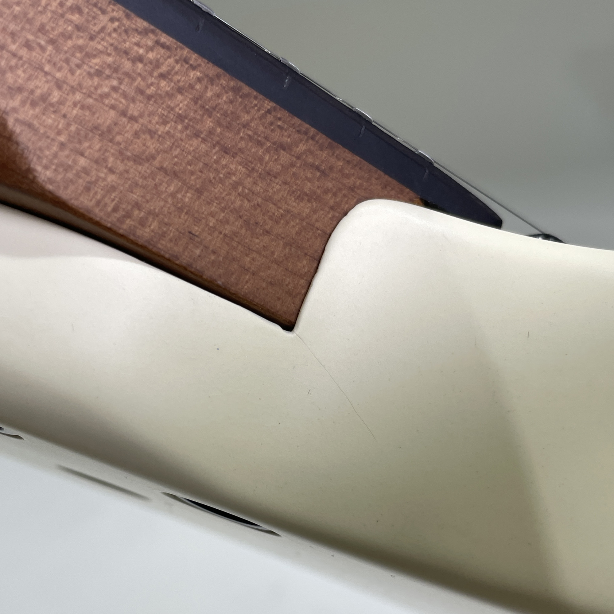 HEX N400L S IVORY WHITE LEFT HANDED - STAINLESS STEEL FRETS