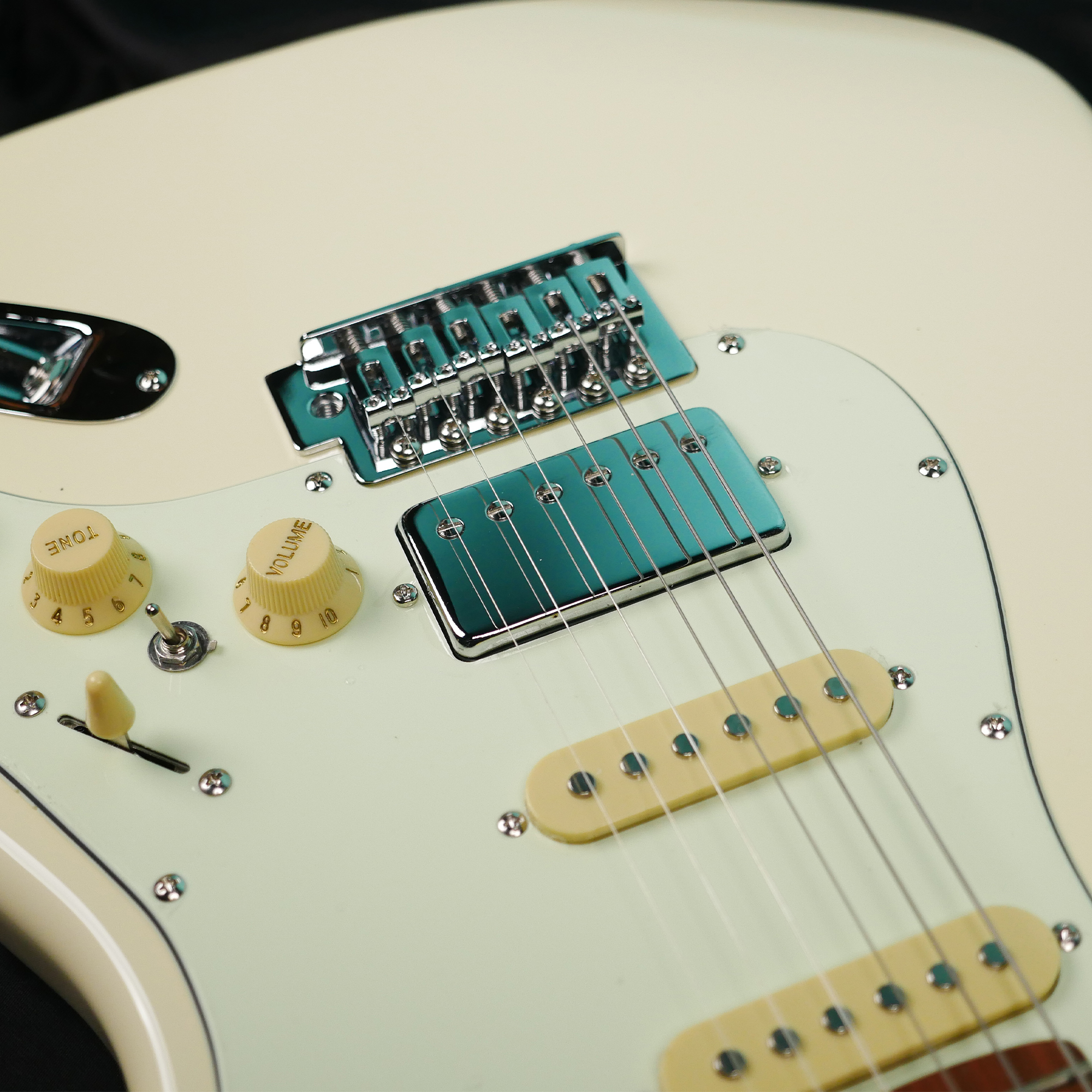 SQOE SEST600 HSS - Vintage white