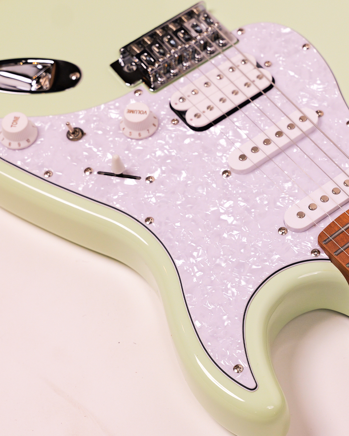 SQOE SEST500 Macaron Green Electric Guitar  HSS