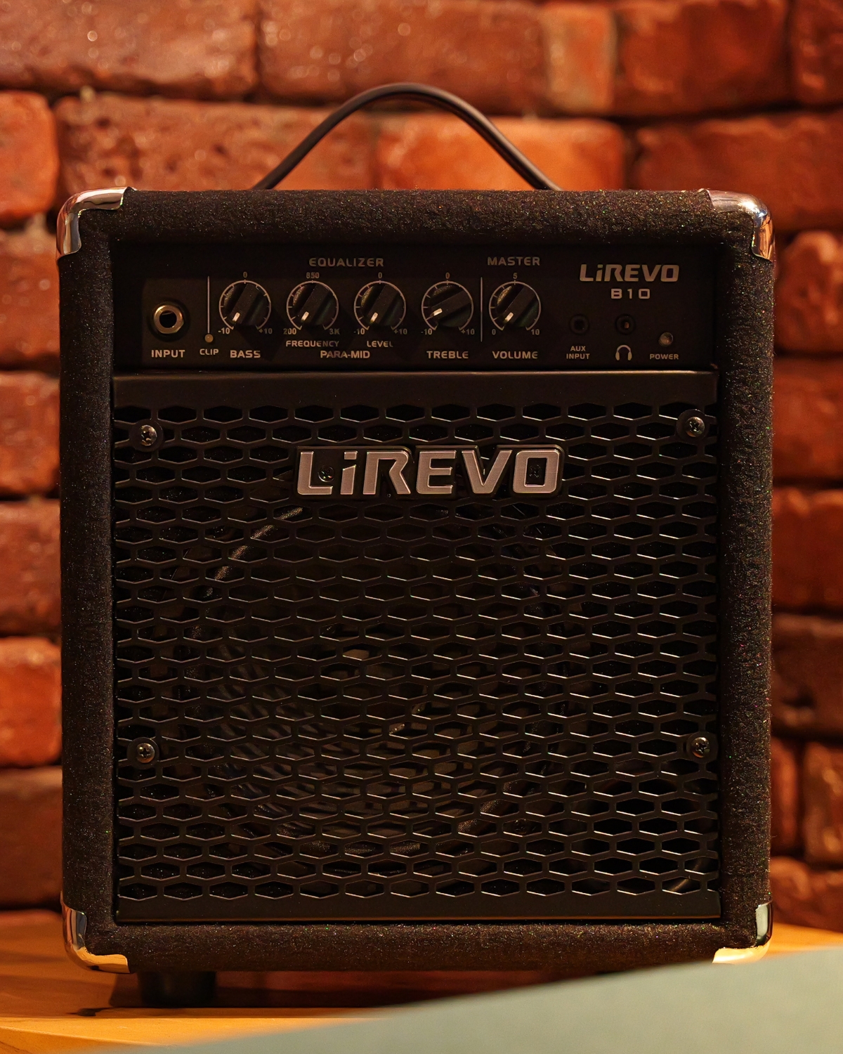 Lirevo B10 10W Bass Guitar Amplifier India