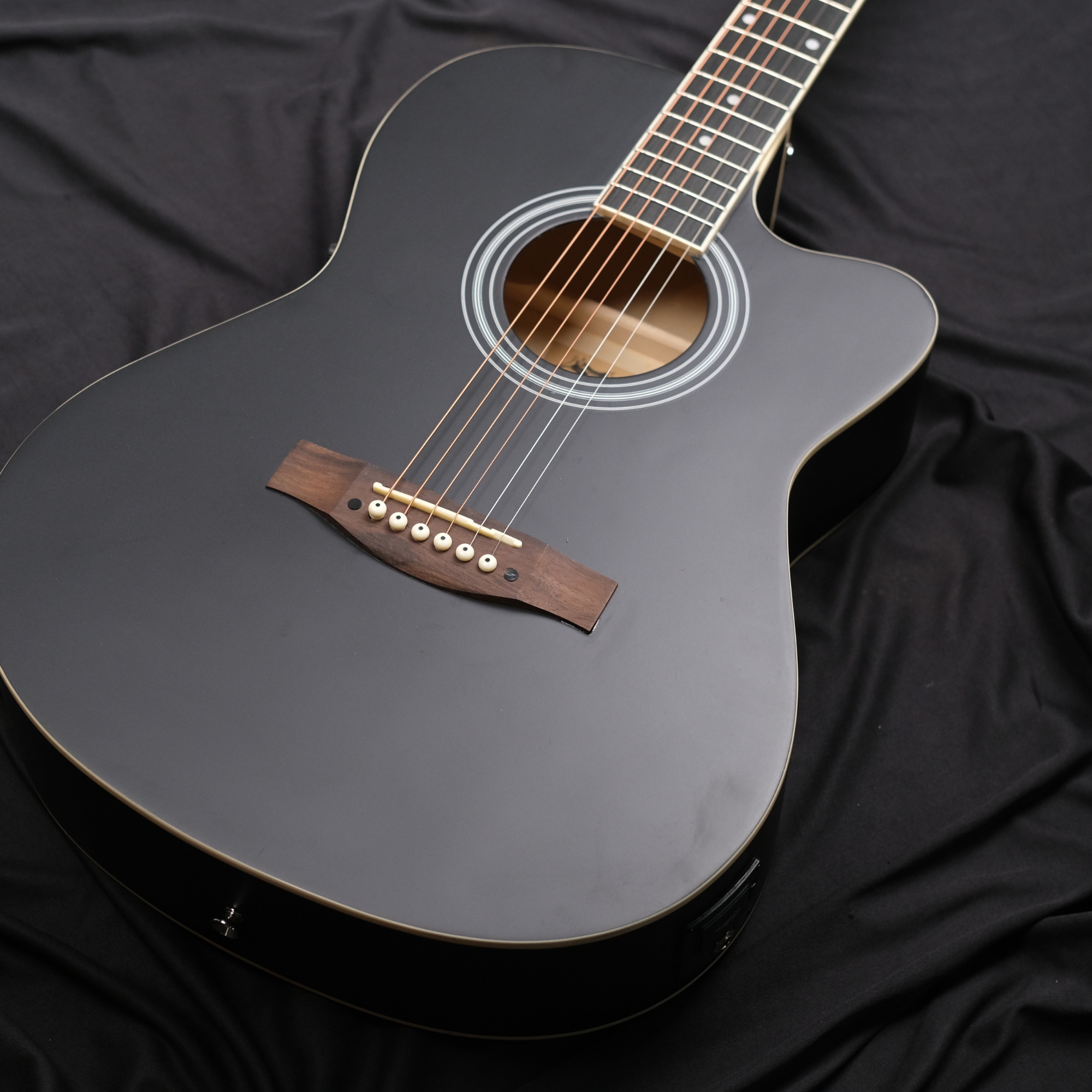 Richtone 39inch RT39CEQ 3 BAND EQ black matt cutaway guitar