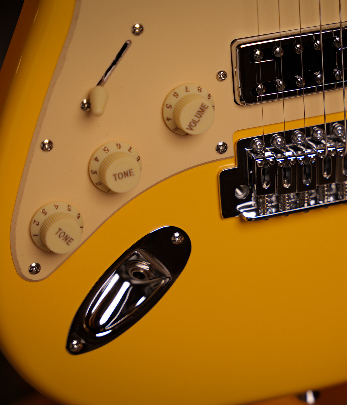 Strydom ST30M Left handed Pastel Yellow HSS Mini Humbucker