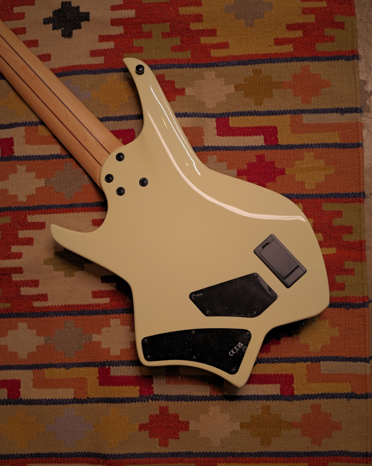 Hex NB505G IV IVORY Headless bass 5 string SS frets
