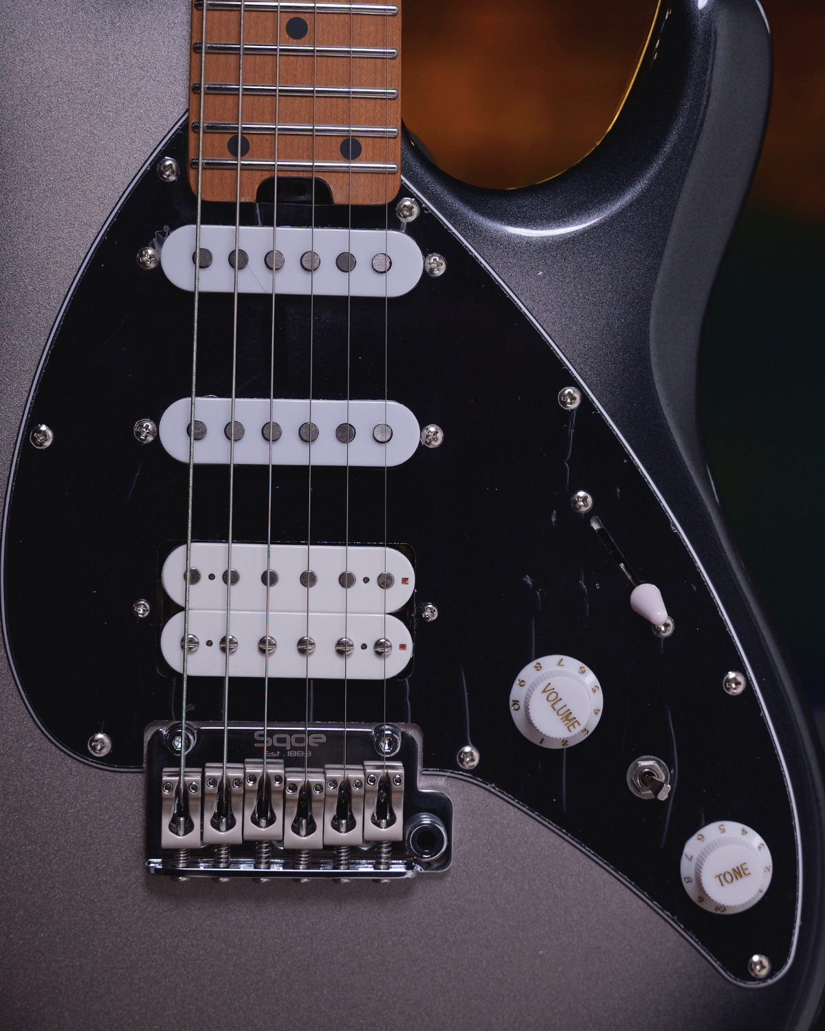 SQOE SEMS200 MWH Metallic White hybrid HSS Alnico 5 Electric Guitar