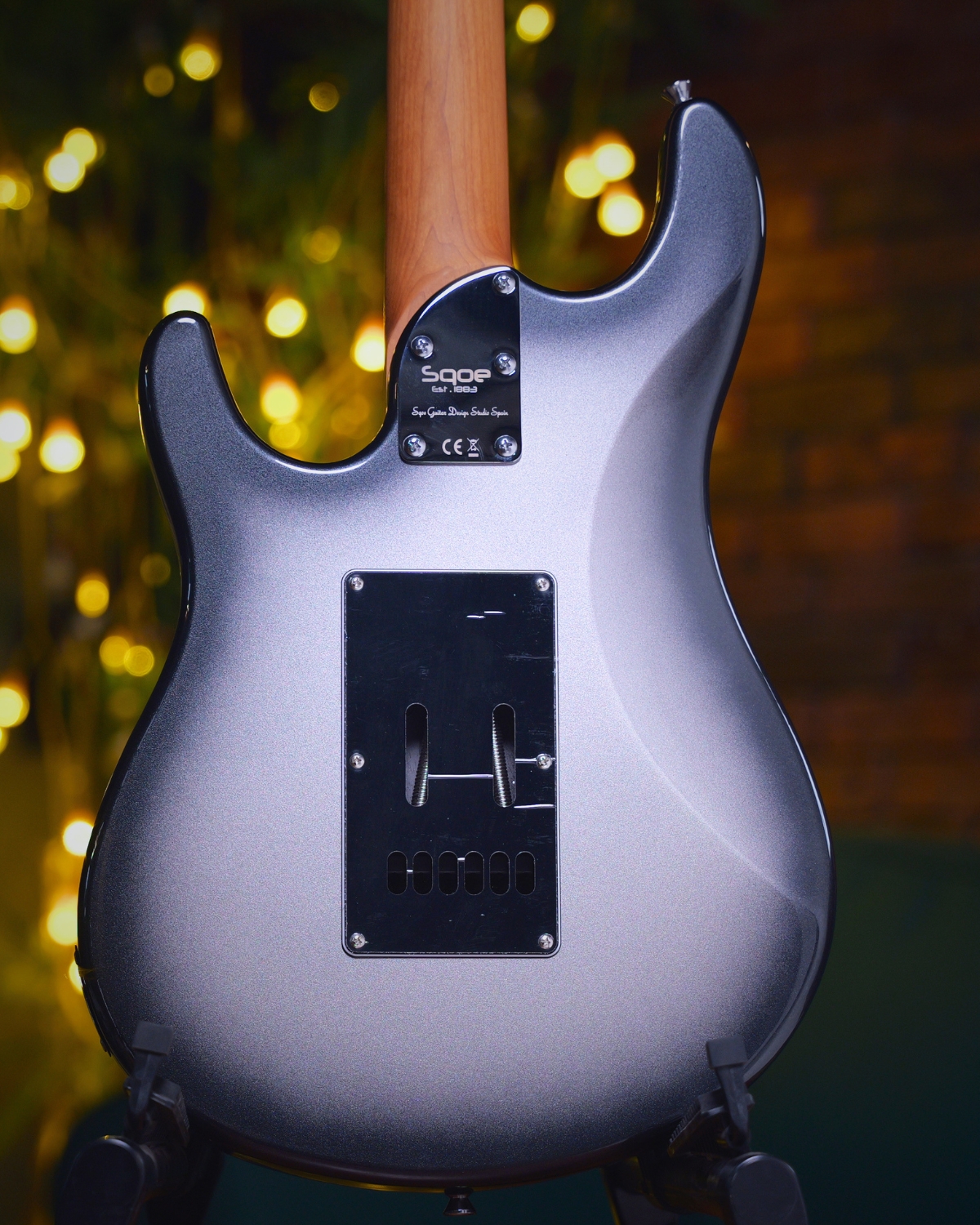 SQOE SEMS200 MWH Metallic White hybrid HSS Alnico 5 Electric Guitar