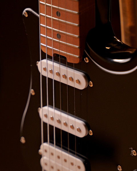 ST30M Tuxedo Black Image 4