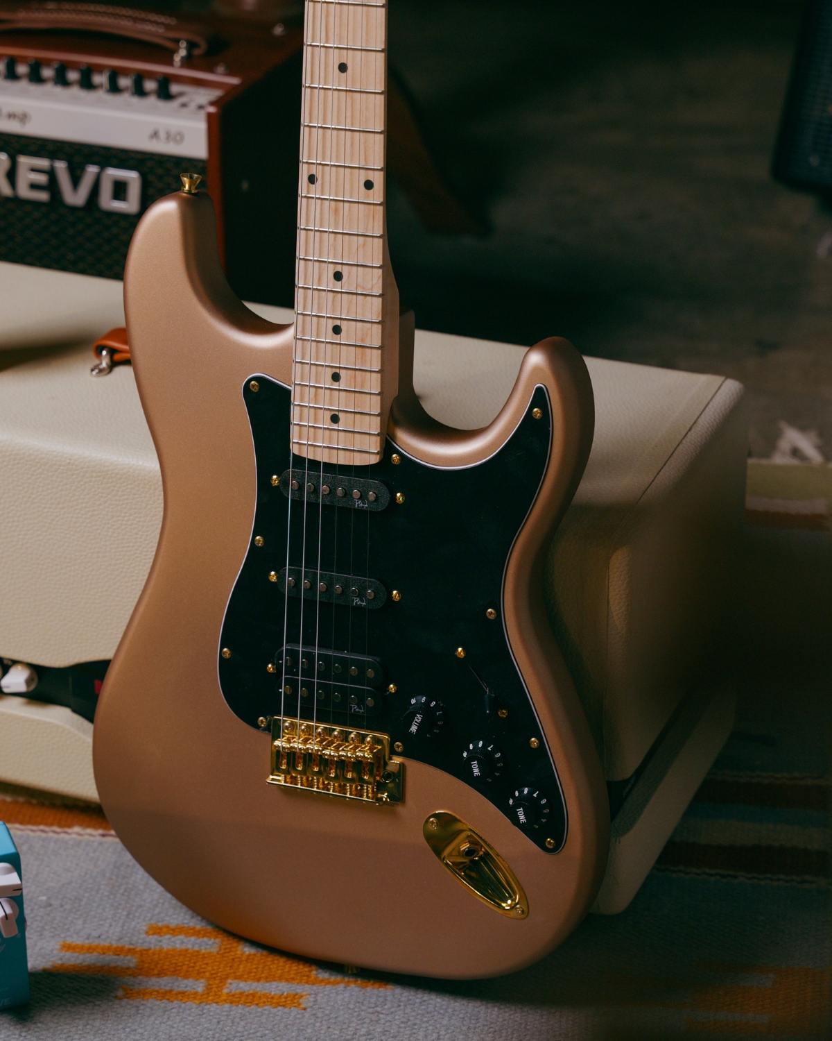 Strydom ST20M Nova Gold Electric Guitar  Gold Hardware