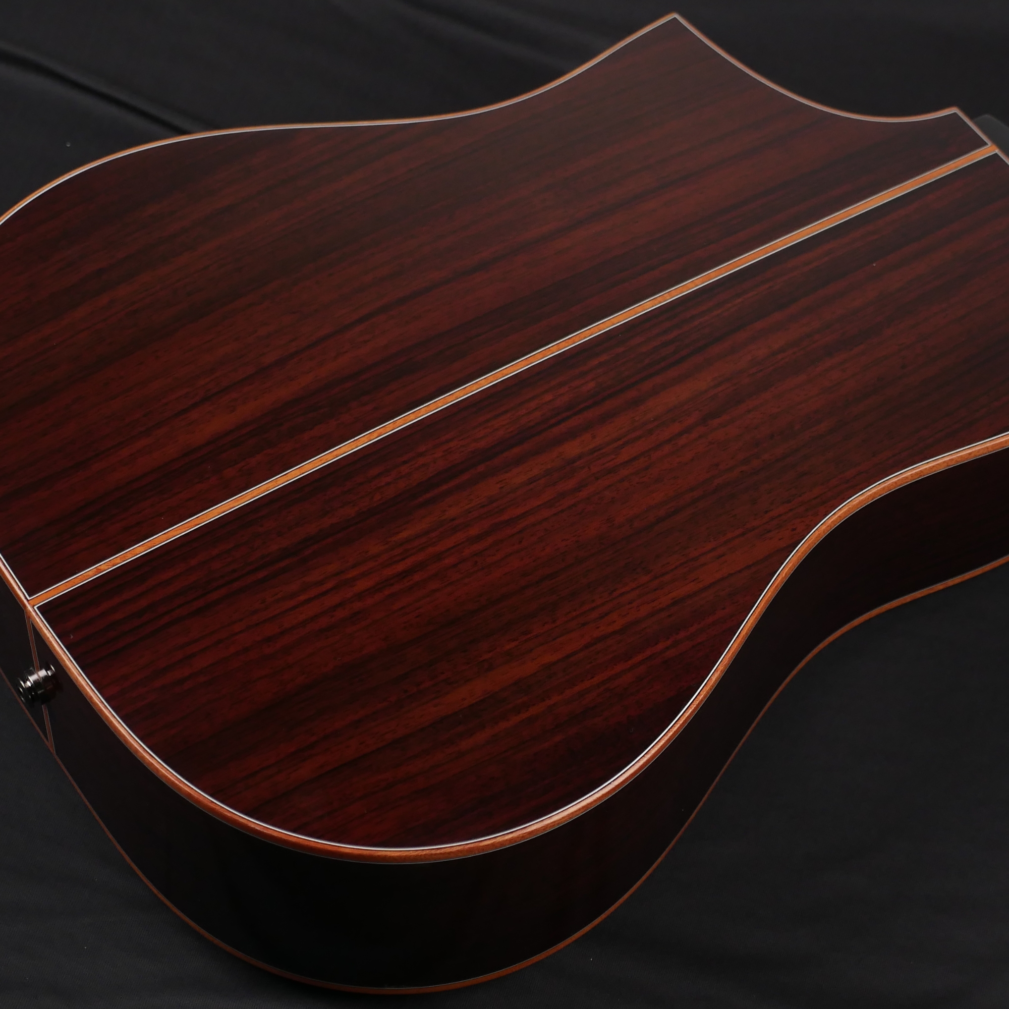 Hex D750CEG -QUEEN SERIES WITH LR BAGGS ELEMENT BRONZE EQ - ALL SOLID