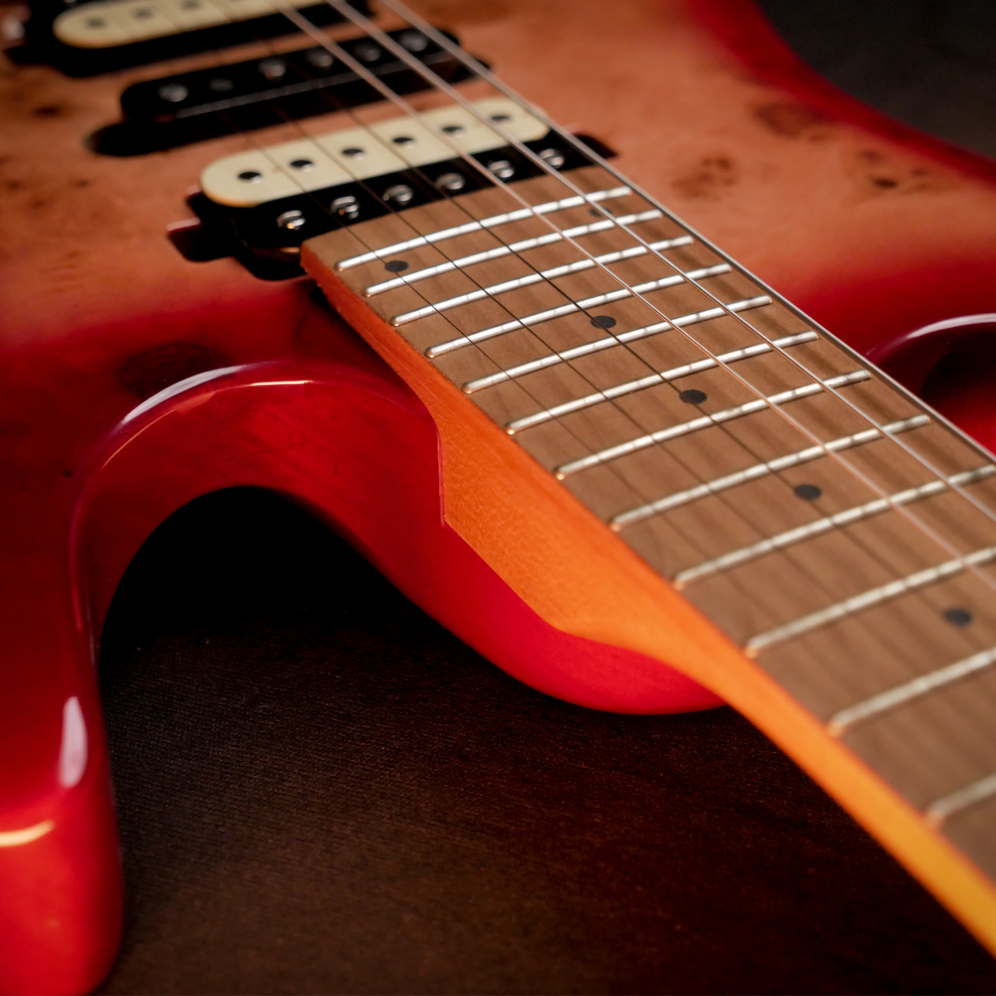 SQOE SEIB550 Cherry Red HSH Super Strat series