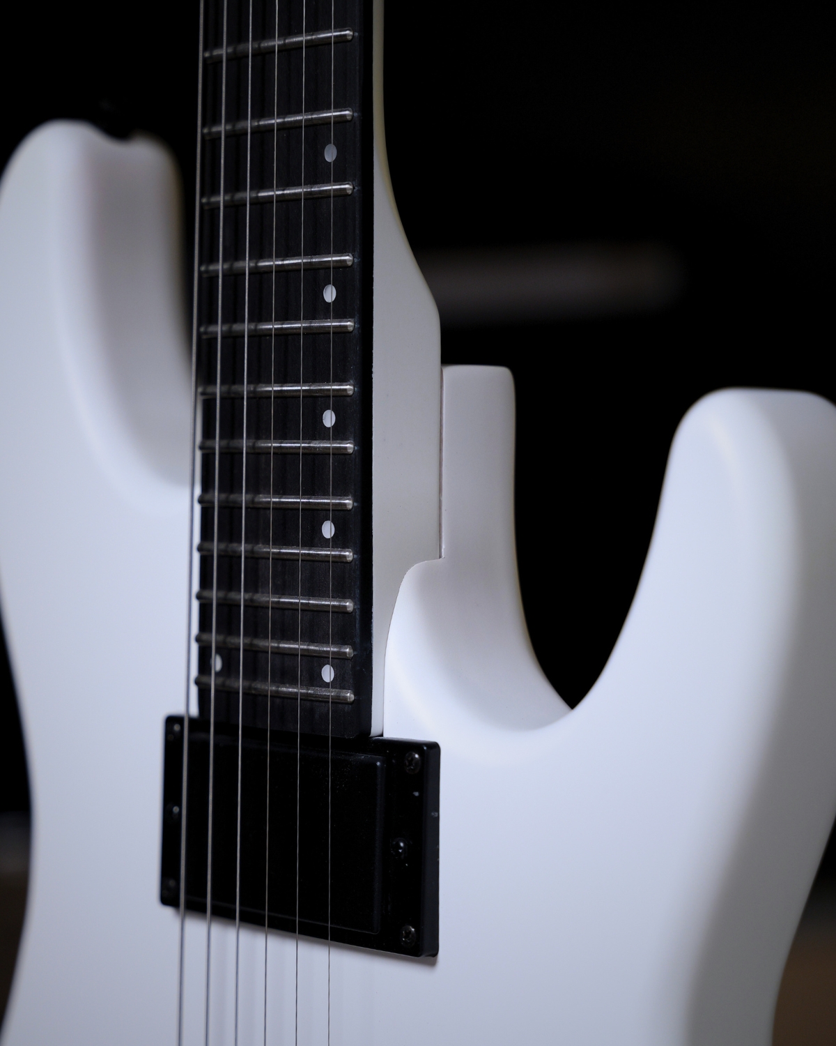 SQOE SEIB300 Electric Guitar White knight 24 Frets Dual Humbucker Metal Guitar