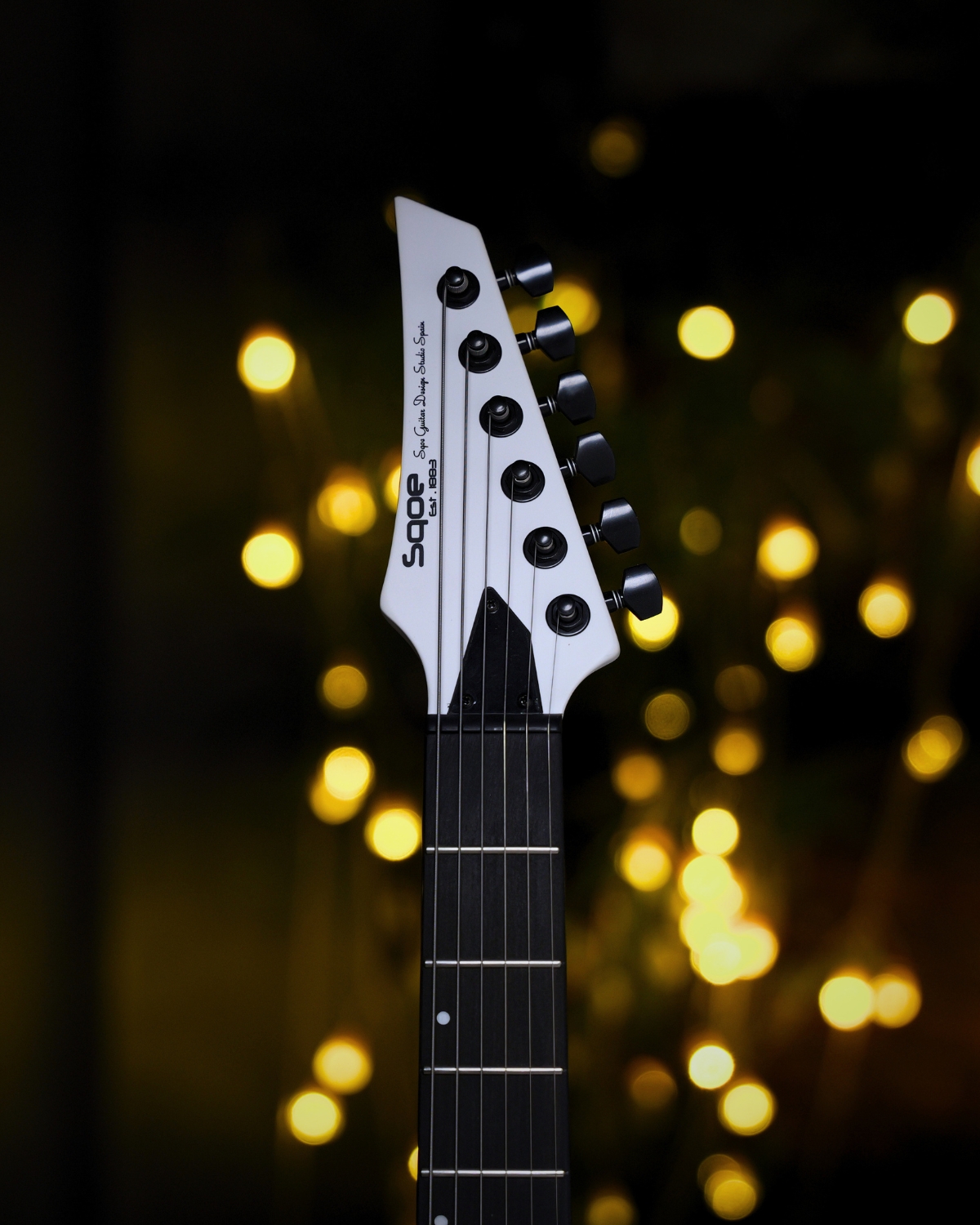 SQOE SEIB300 Electric Guitar White knight 24 Frets Dual Humbucker Metal Guitar