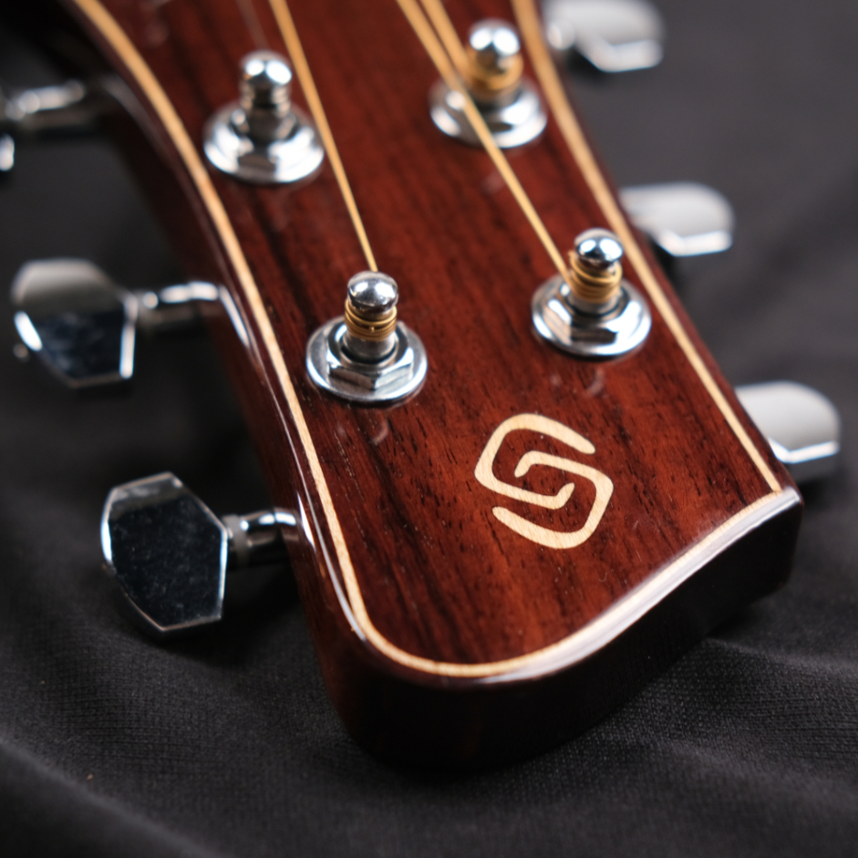 Strydom F240C auditorium acoustic guitar Tobacco gloss